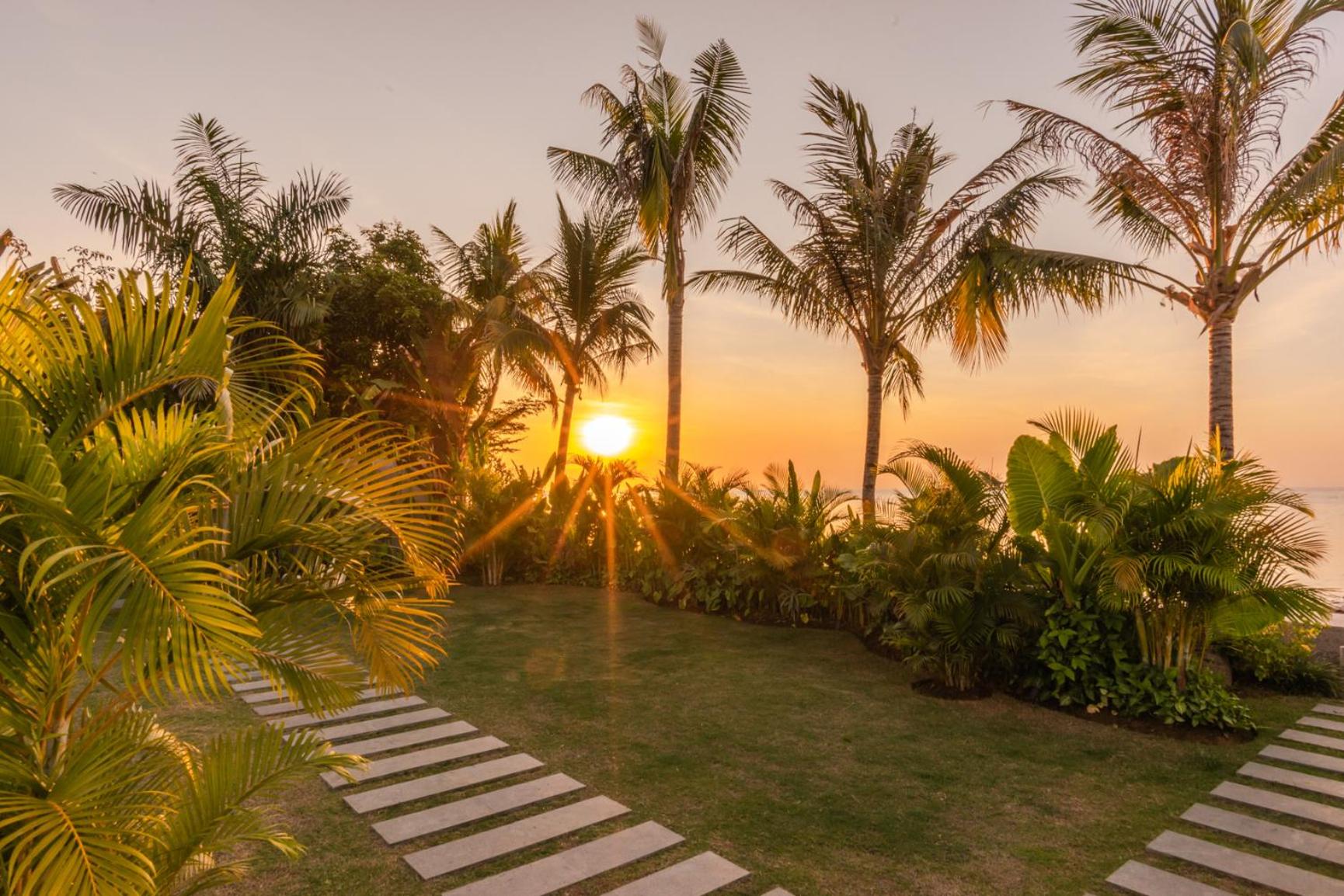 Villa with Sea View photo 2