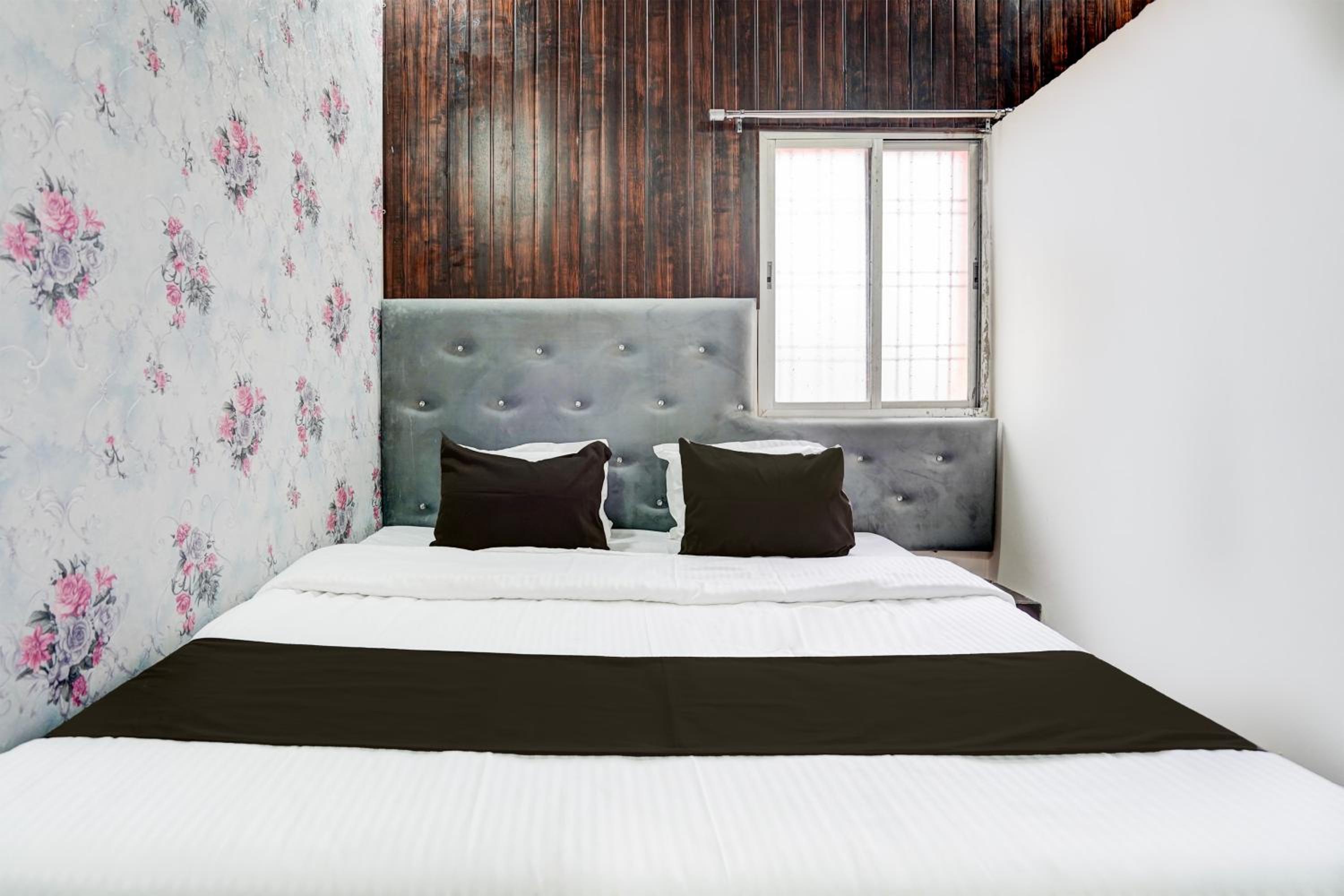 Classic Triple Room photo 2