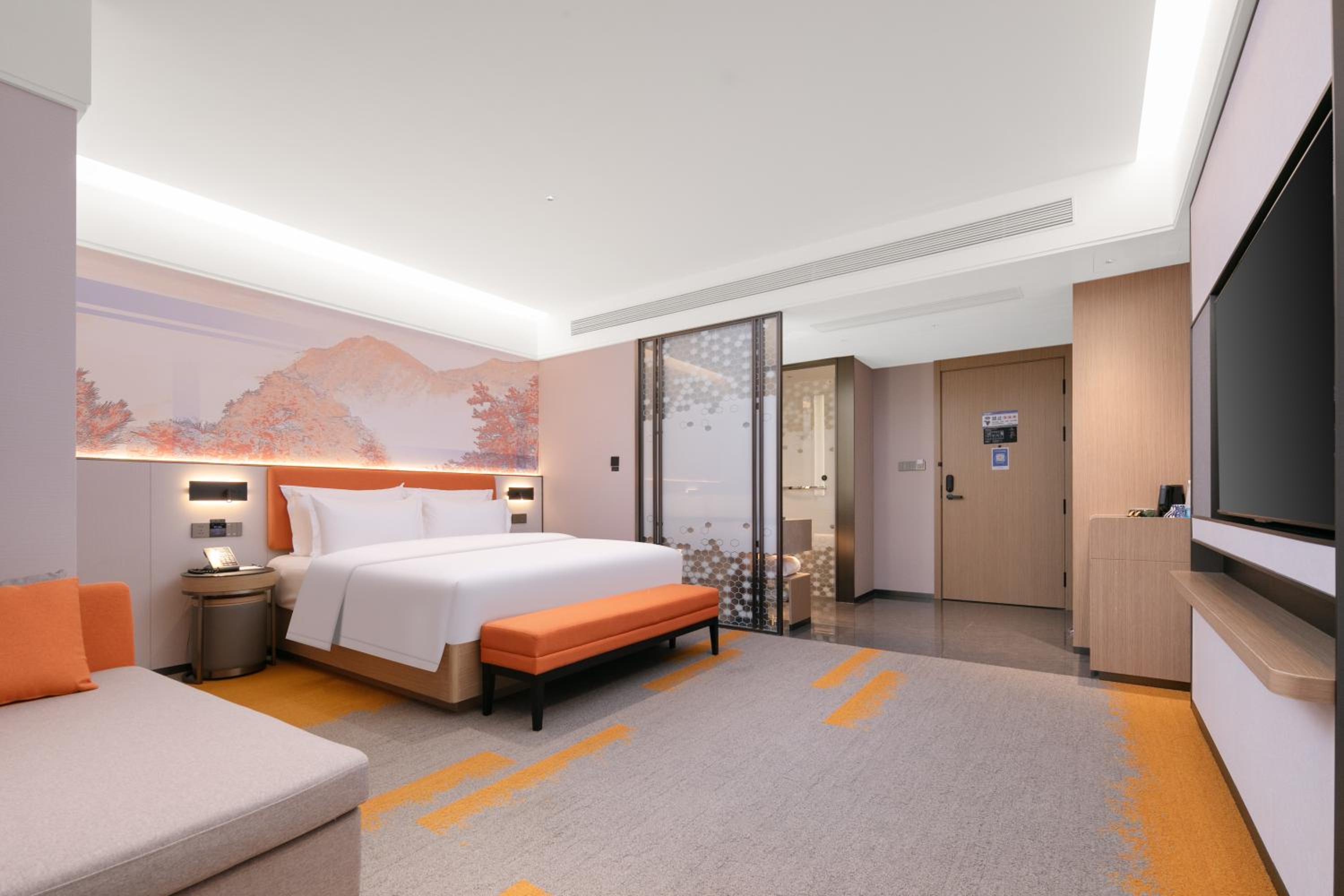 Elegant Double Room with Mountain View