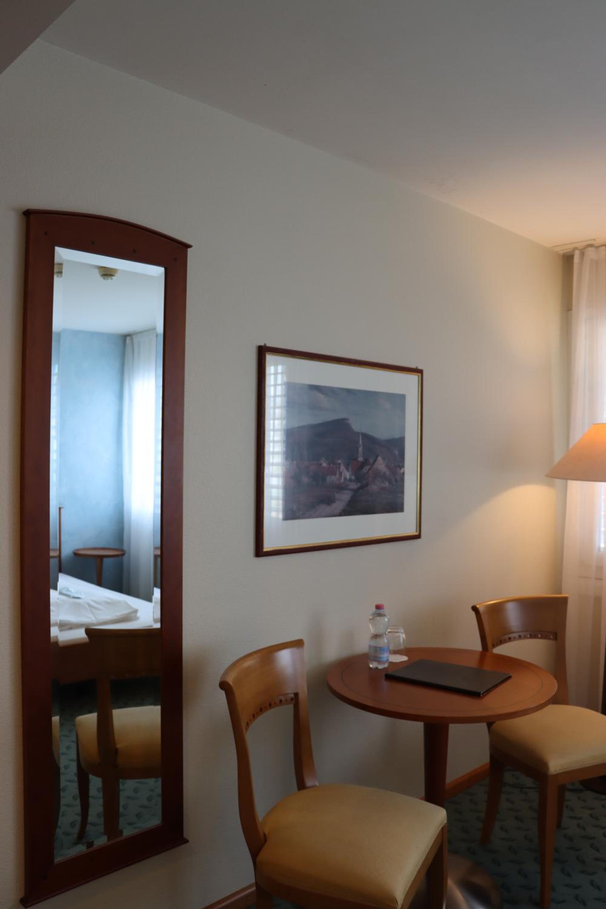 Single Room photo 2