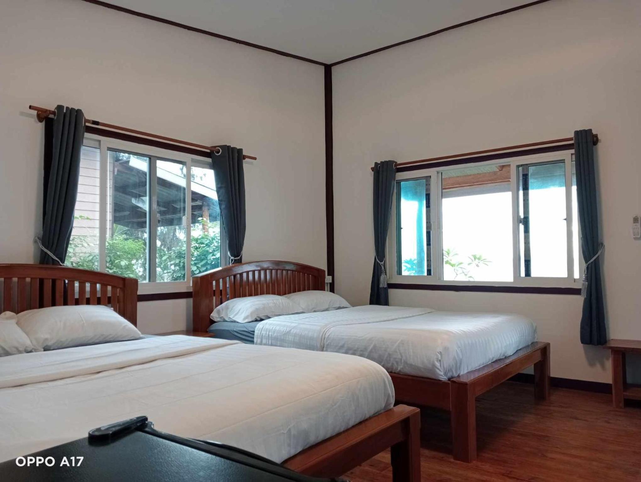 Quadruple Room with Sea View