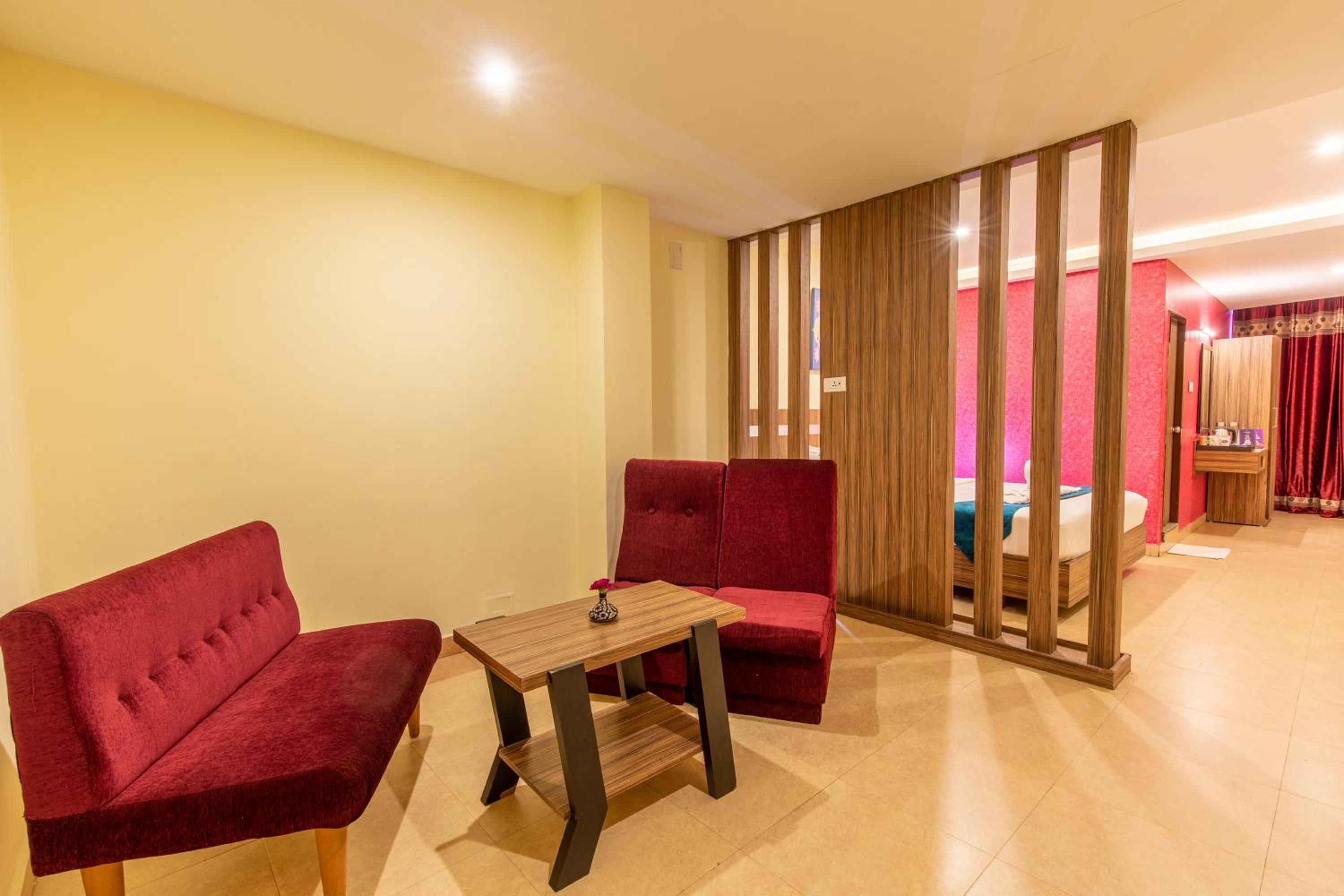 Suite - Photo 8
