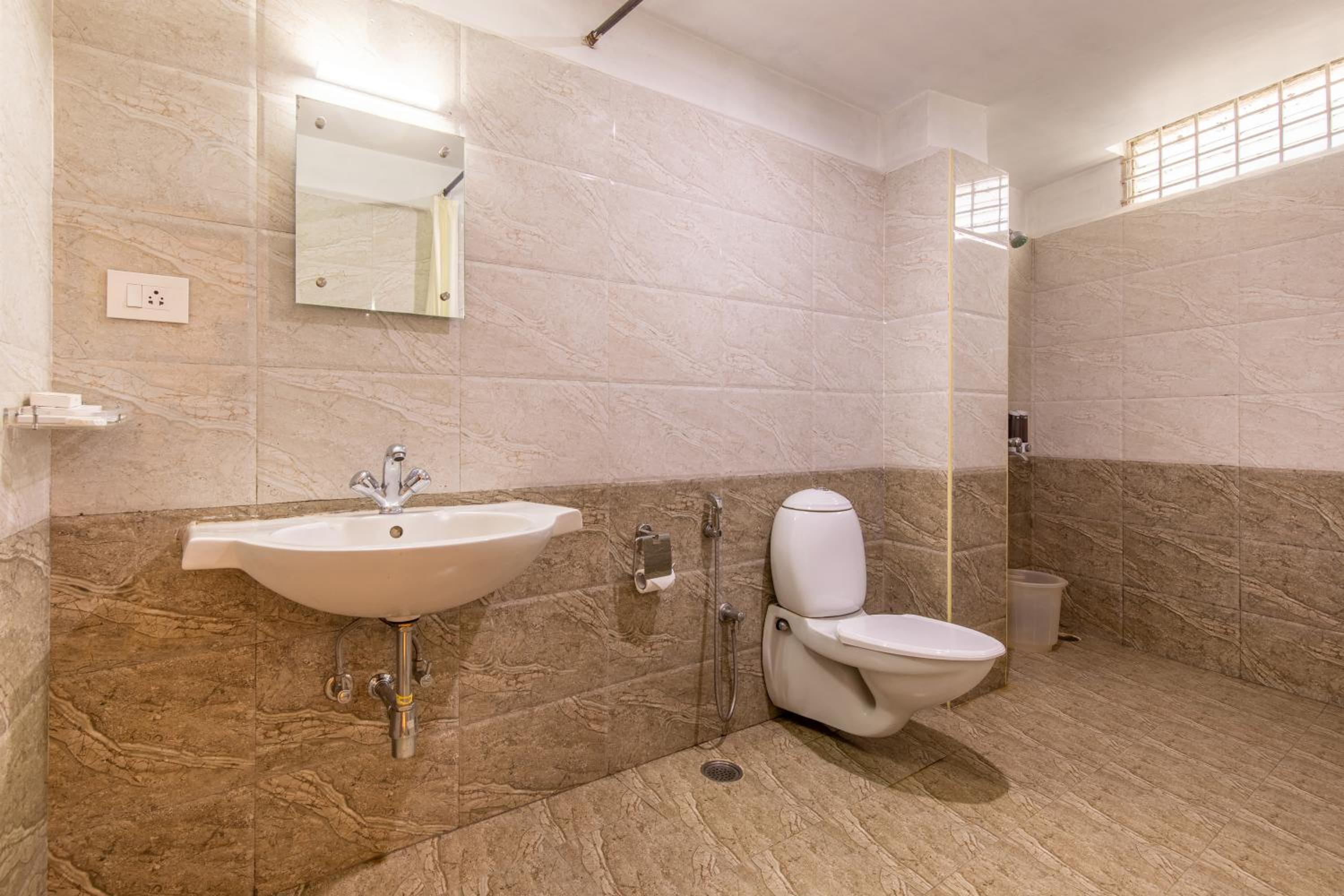 Suite - Photo 2