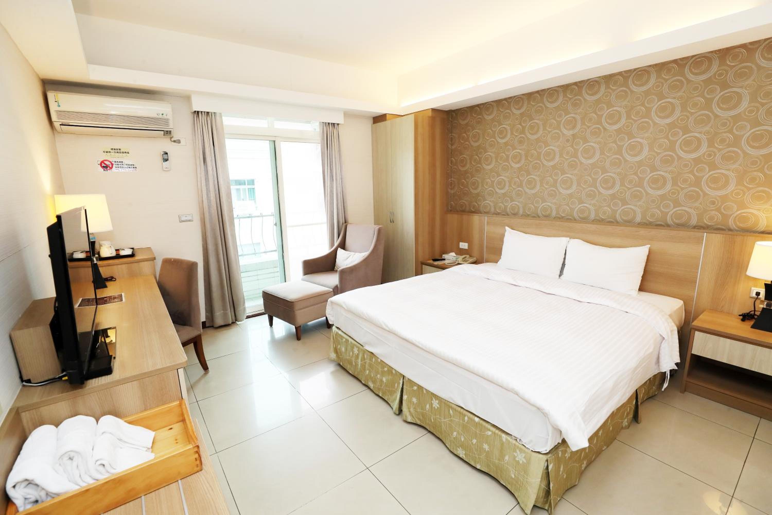 Standard Double Room photo 3
