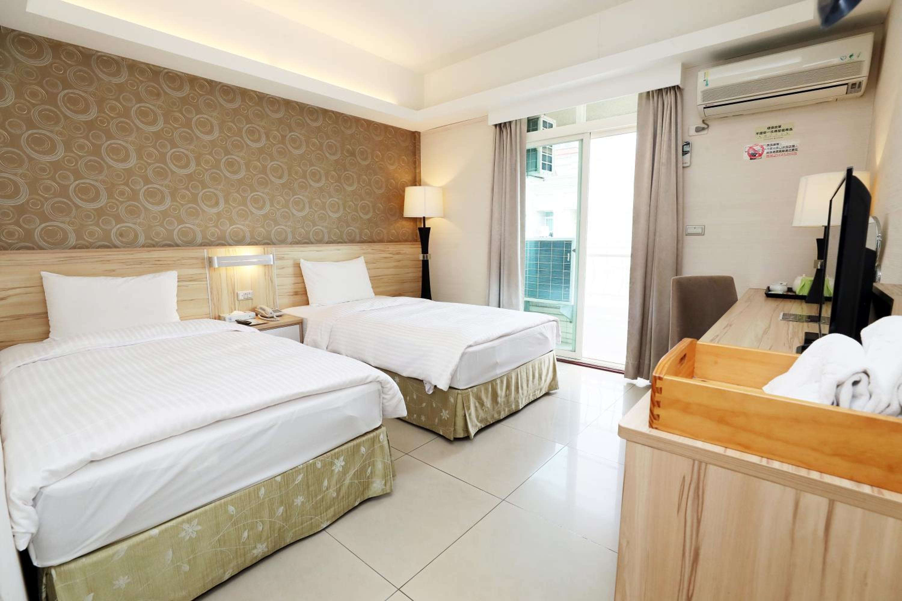 Standard Twin Room photo 3