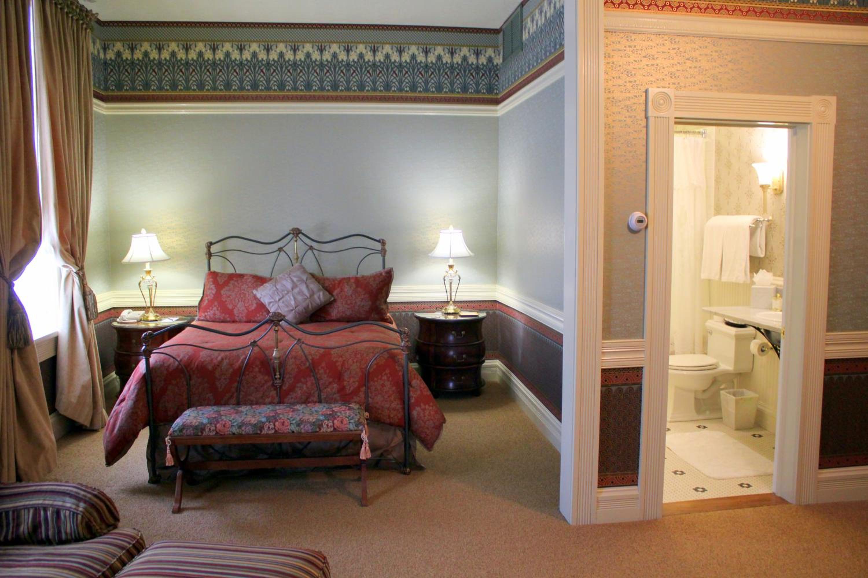 Luxury Two-Bedroom Apartment