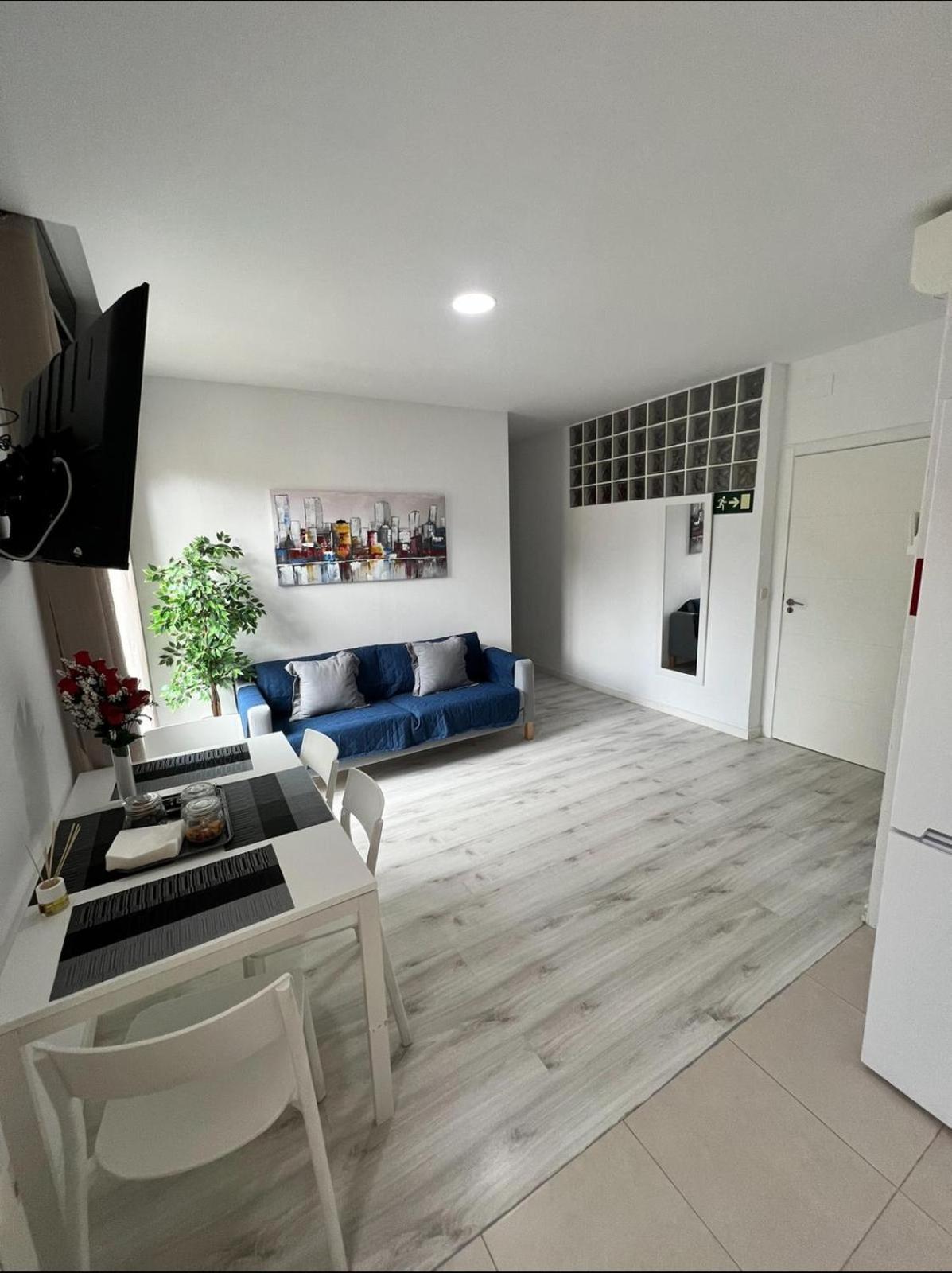 Two-Bedroom Apartment photo 3