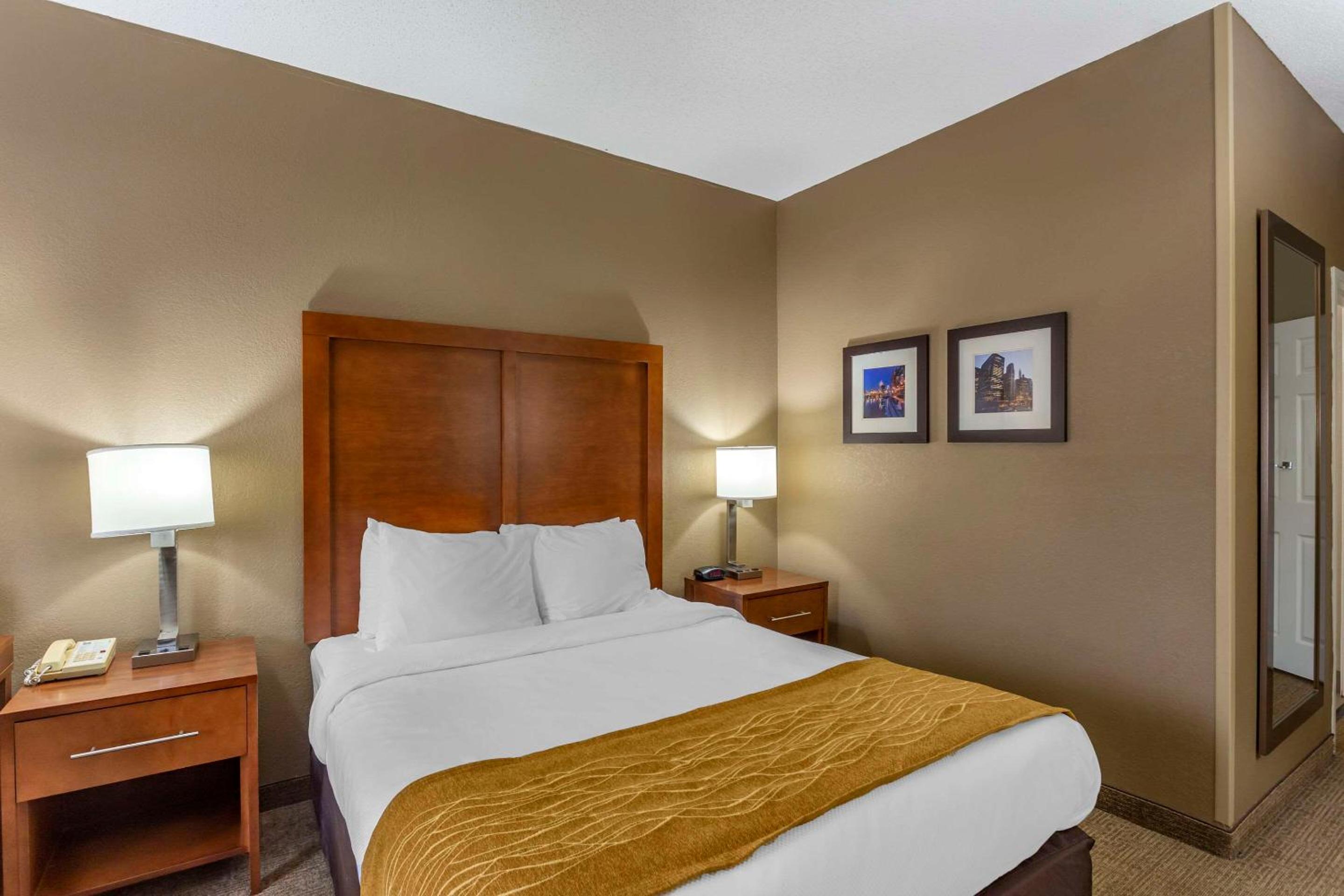 Queen Room - Disability Access/Non-Smoking