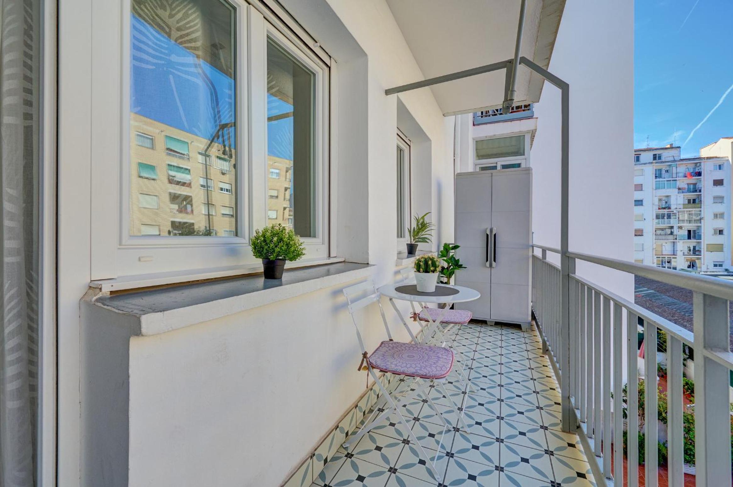 Apartment photo 2