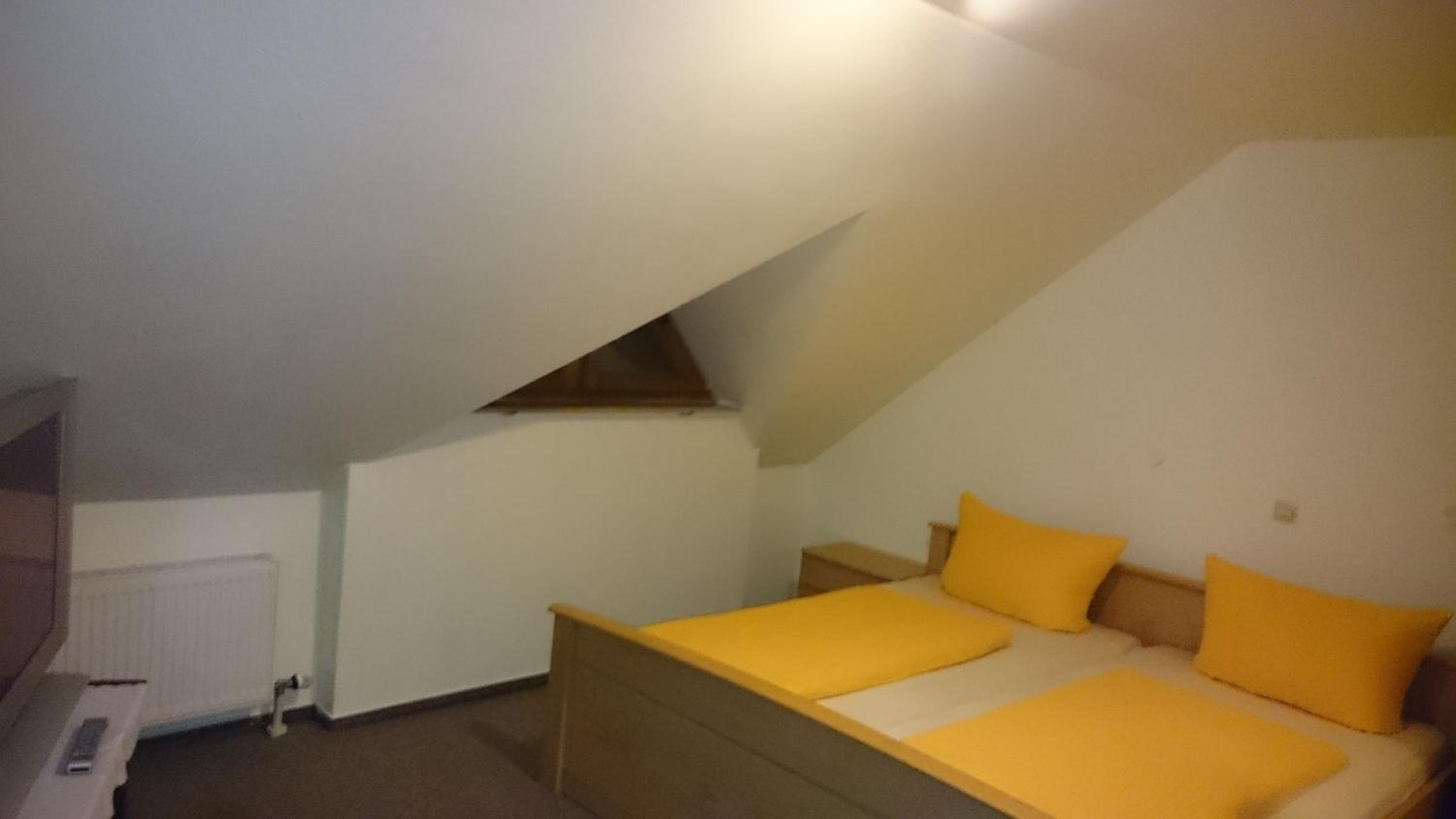 Double Room - Photo 7