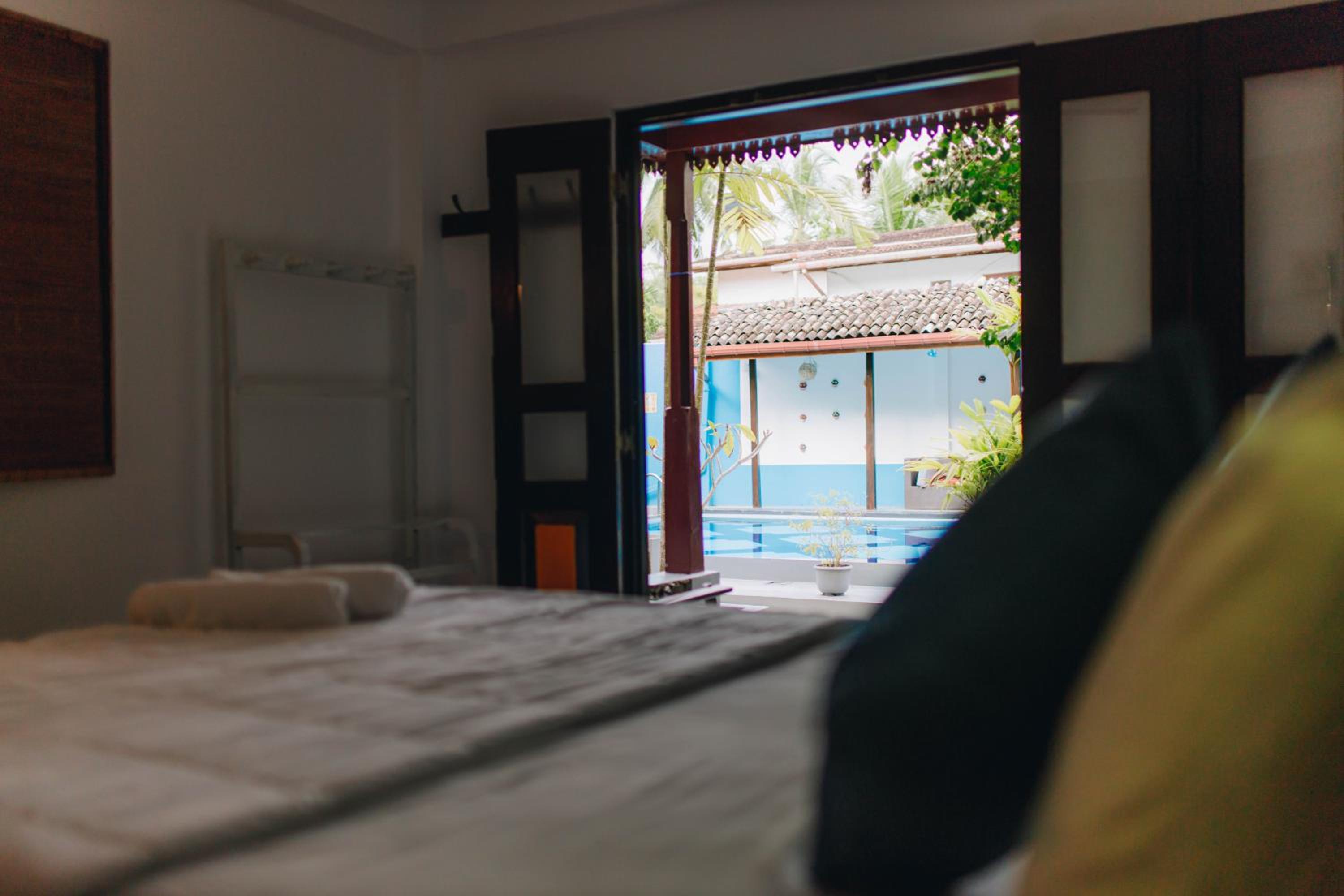 Double Room With Pool View photo 2