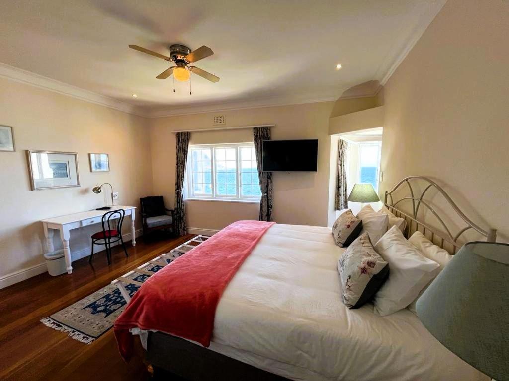 Deluxe Double Room with Sea View photo 2