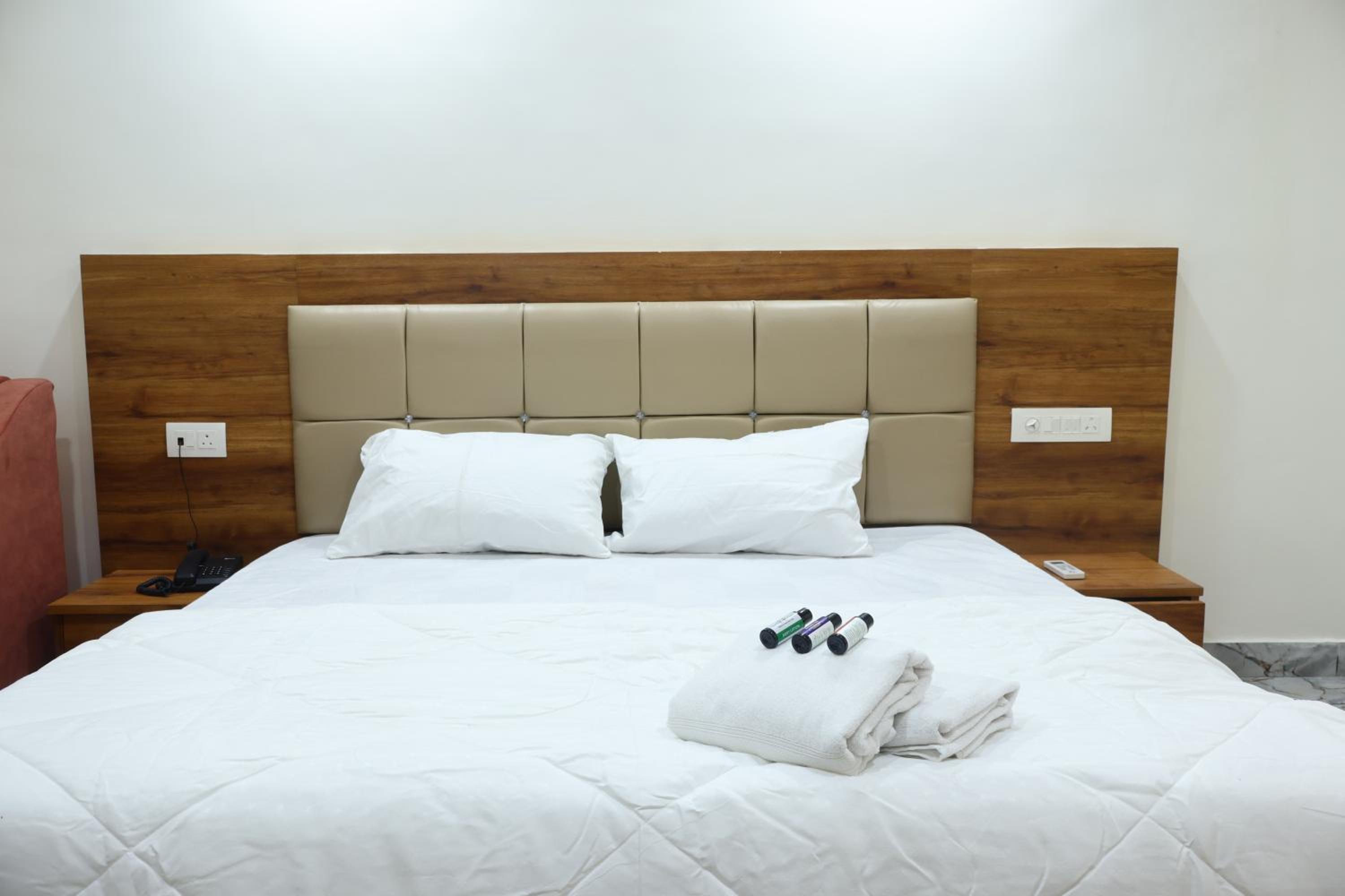 Deluxe Double Room photo 2