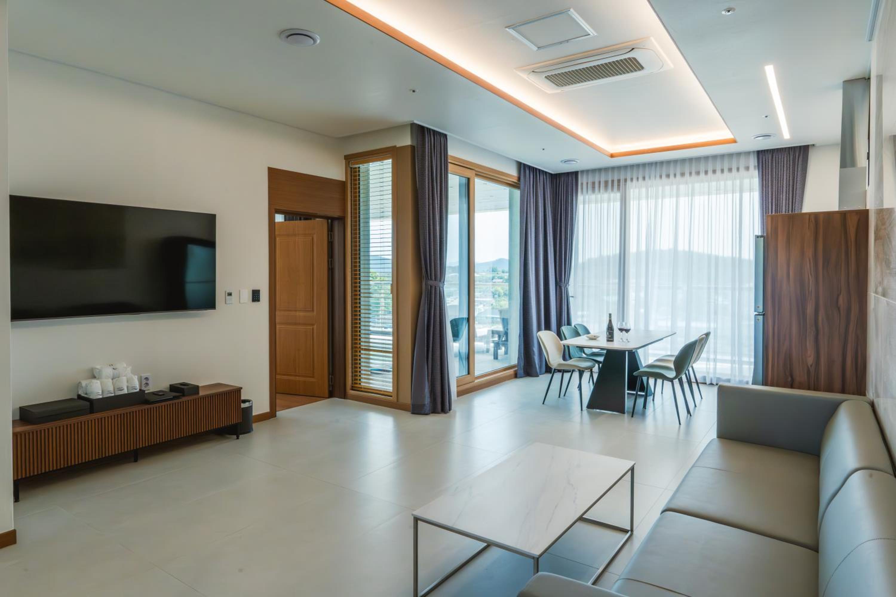 Deluxe Twin Room - Photo 4