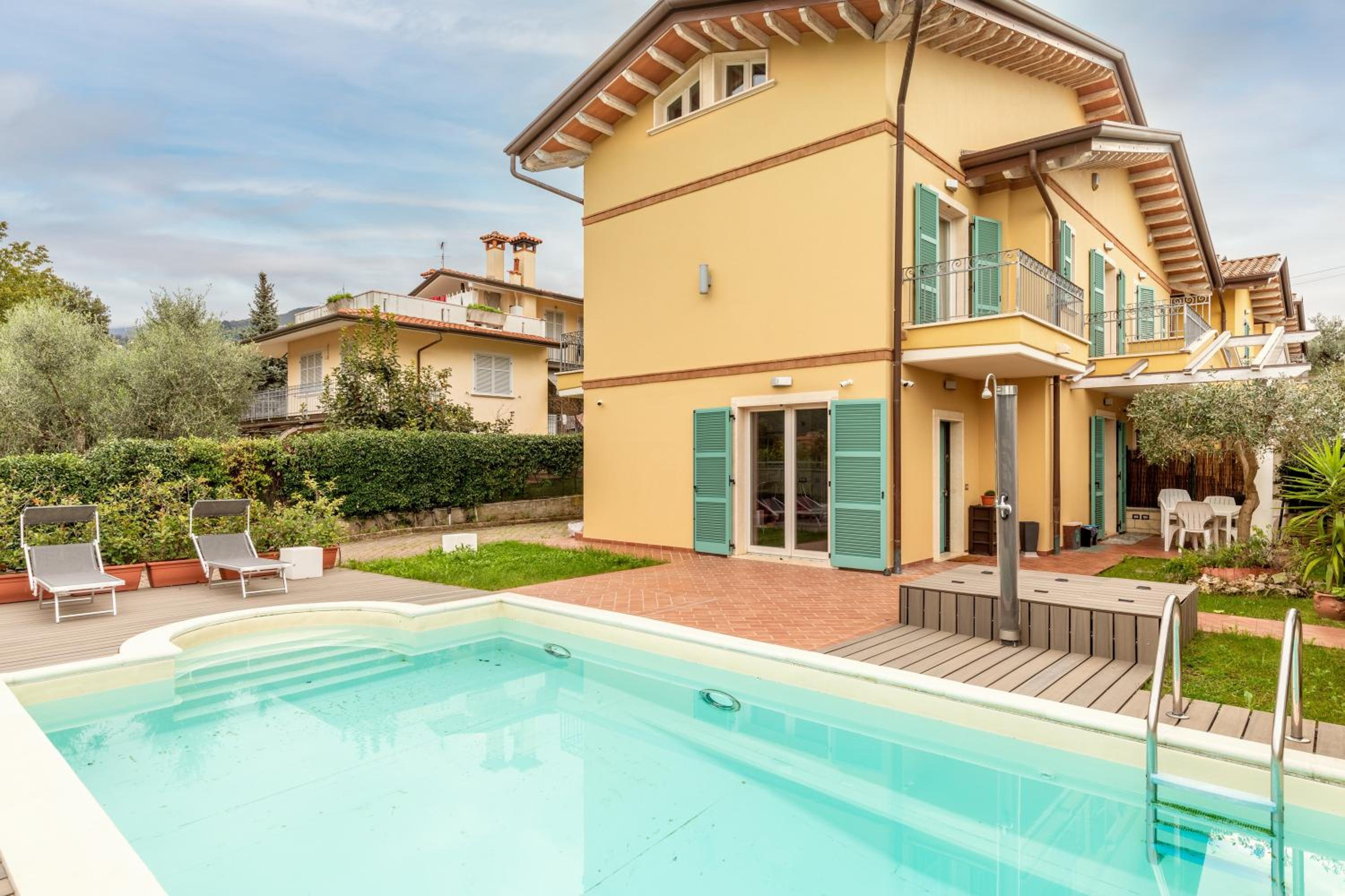Villa with Garden View photo 2