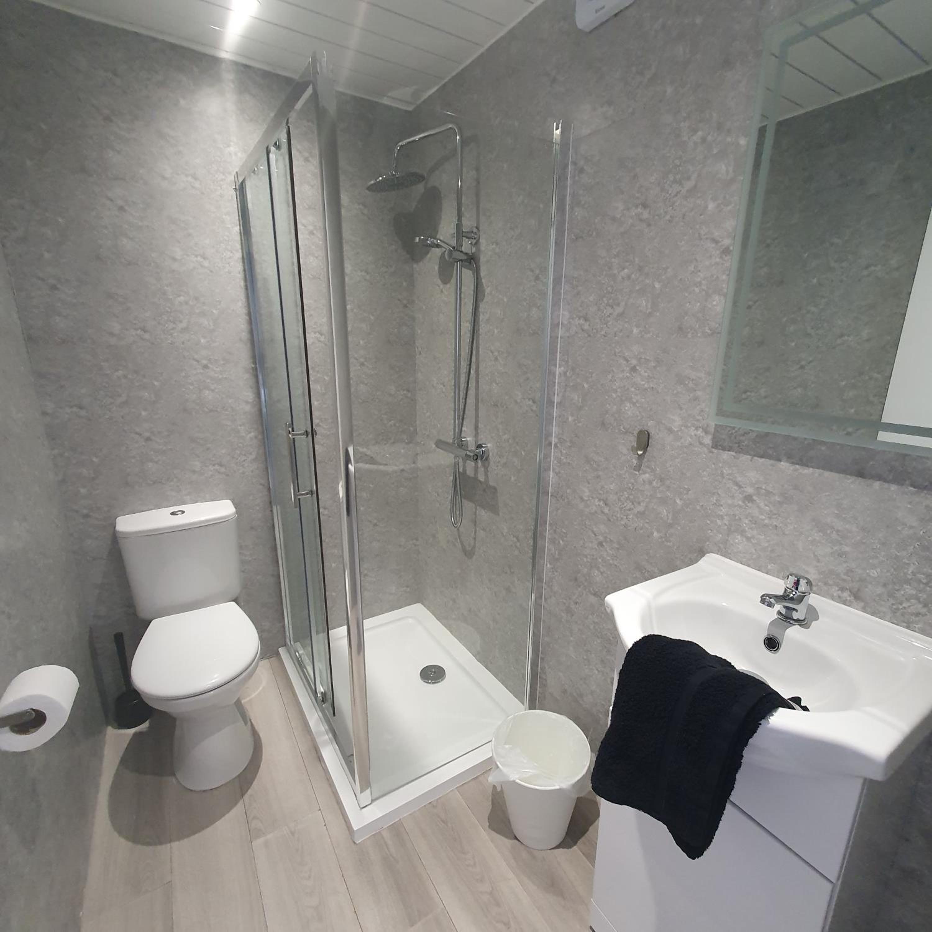 Quadruple Room with Shower photo 2
