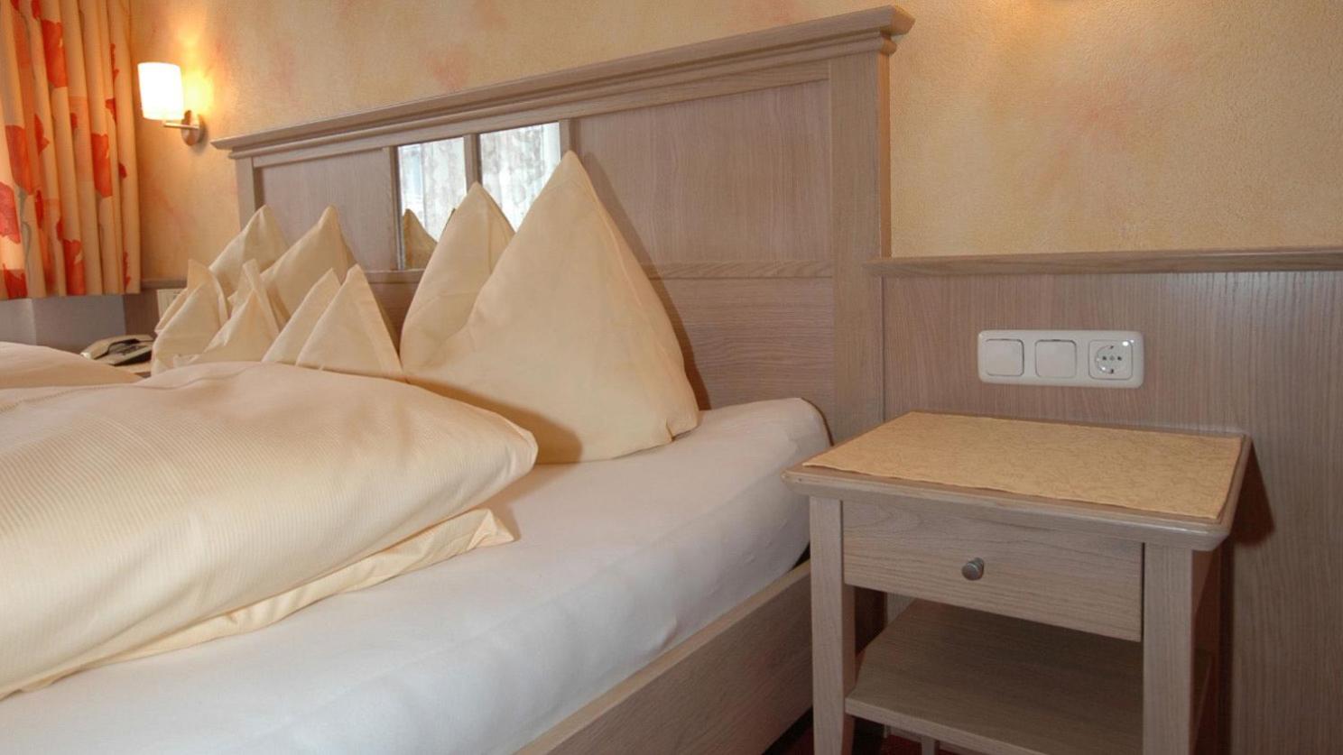 One-Bedroom Apartment with Terrace photo 2