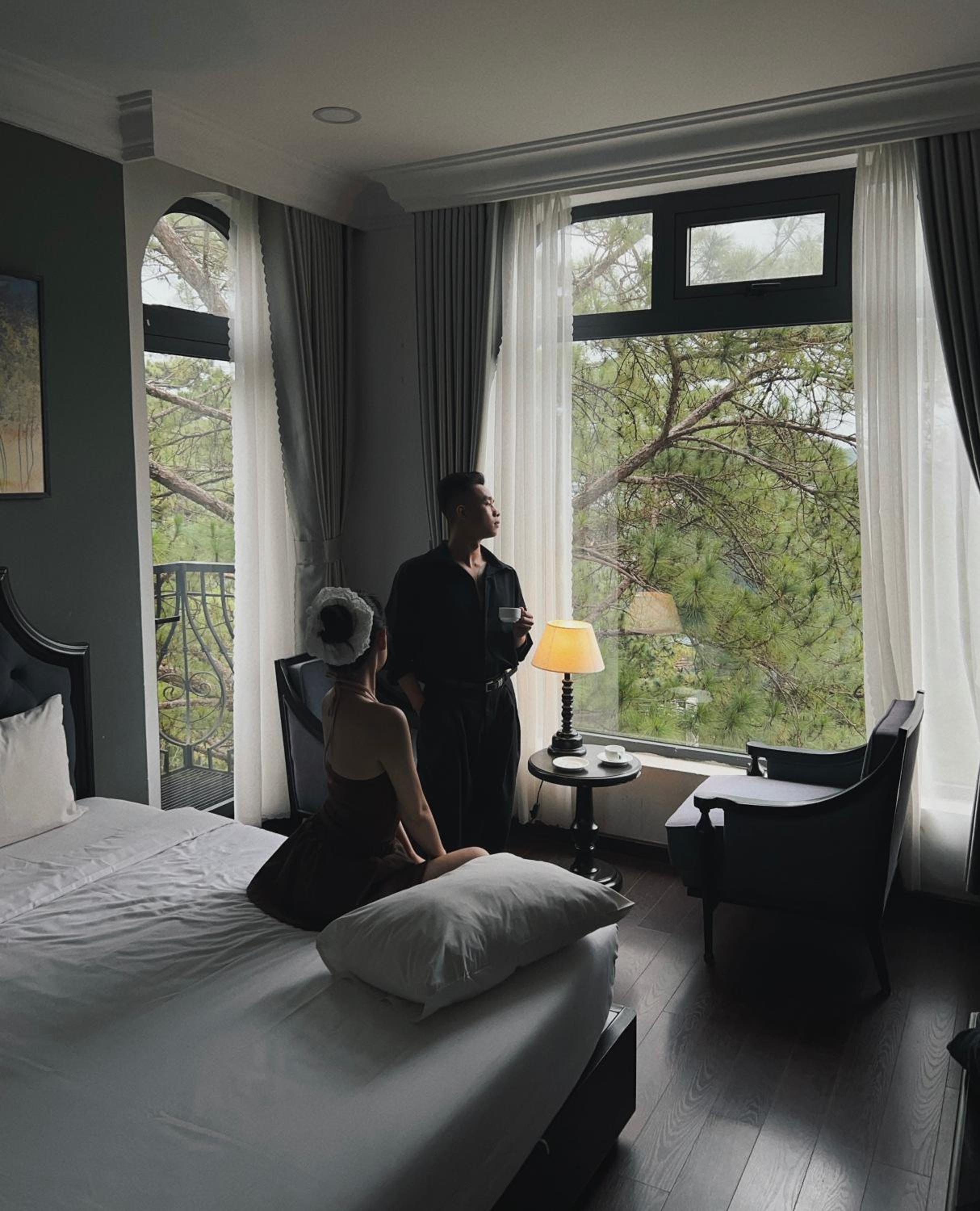 Deluxe Double Room with Balcony - Photo 27