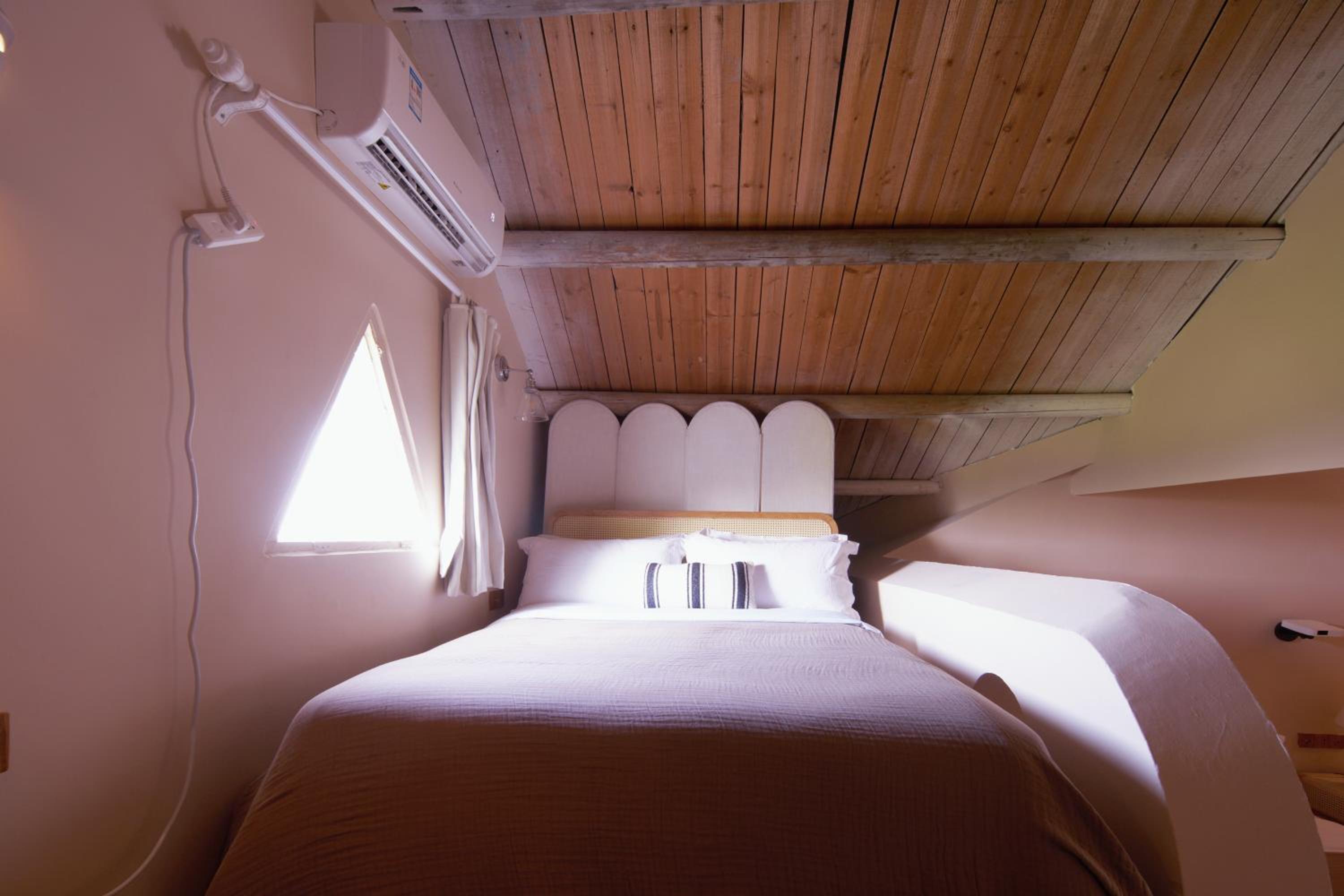 Cloud Loft Queen Bed