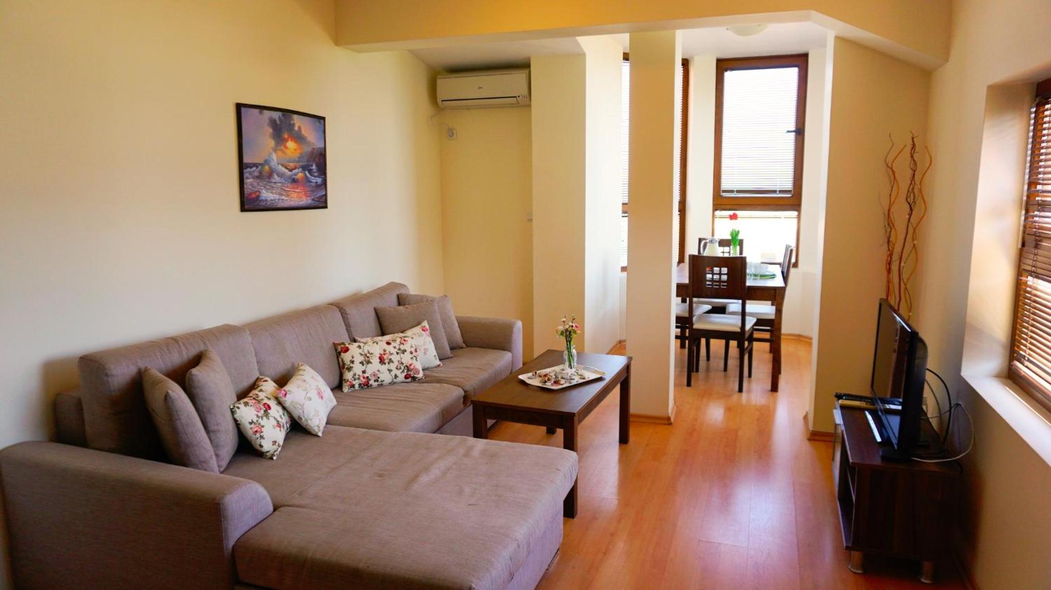 One-Bedroom Apartment photo 3