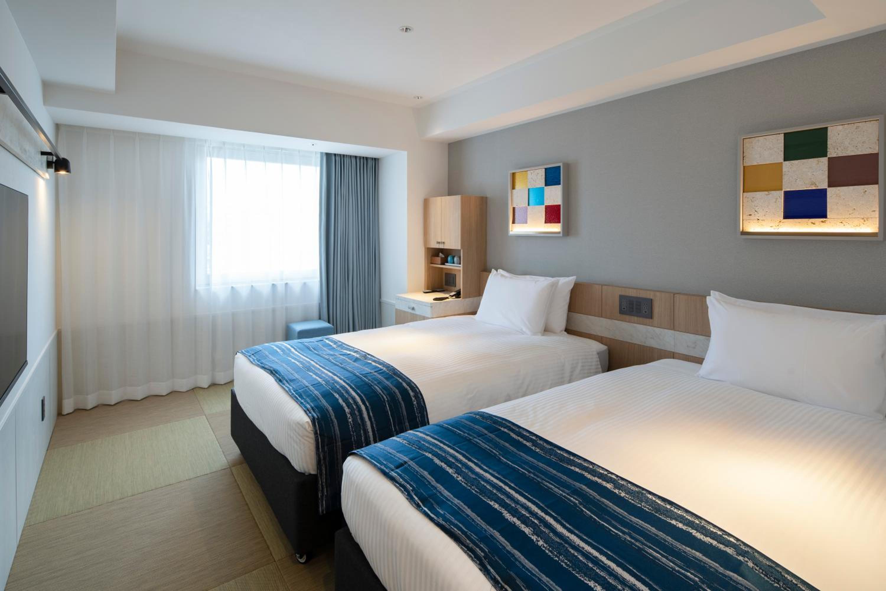 Standard Twin Room with Complimentary Lobby Drinks - Photo 1