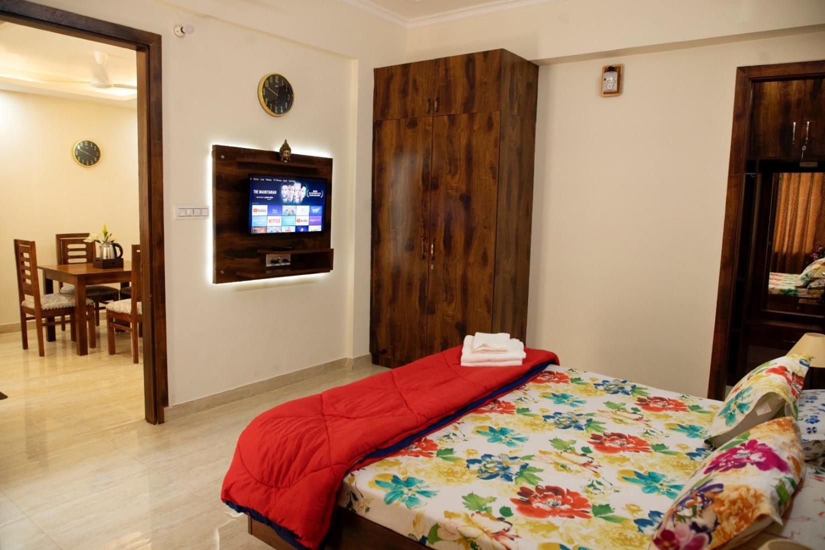 One-Bedroom Premium Apartment - Photo 6