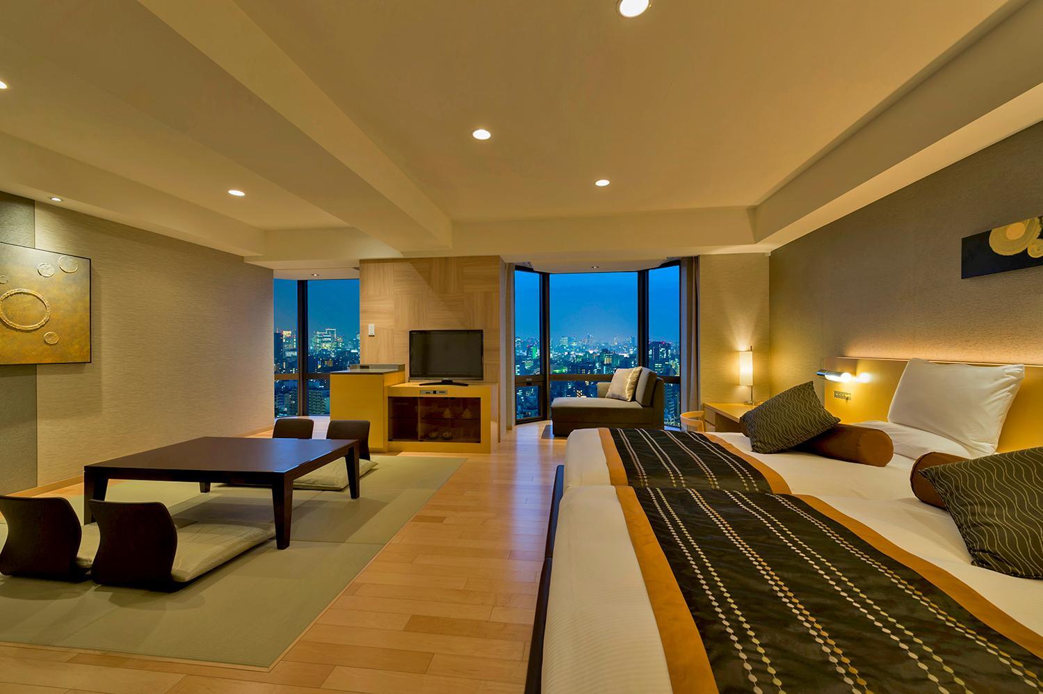 Modern Japanese Style Suite Room With City Side - Non Smoking With 3futon (5 Adults)