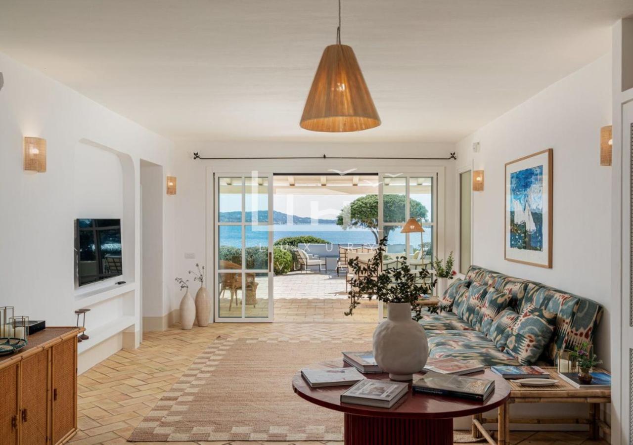 Villa photo 2