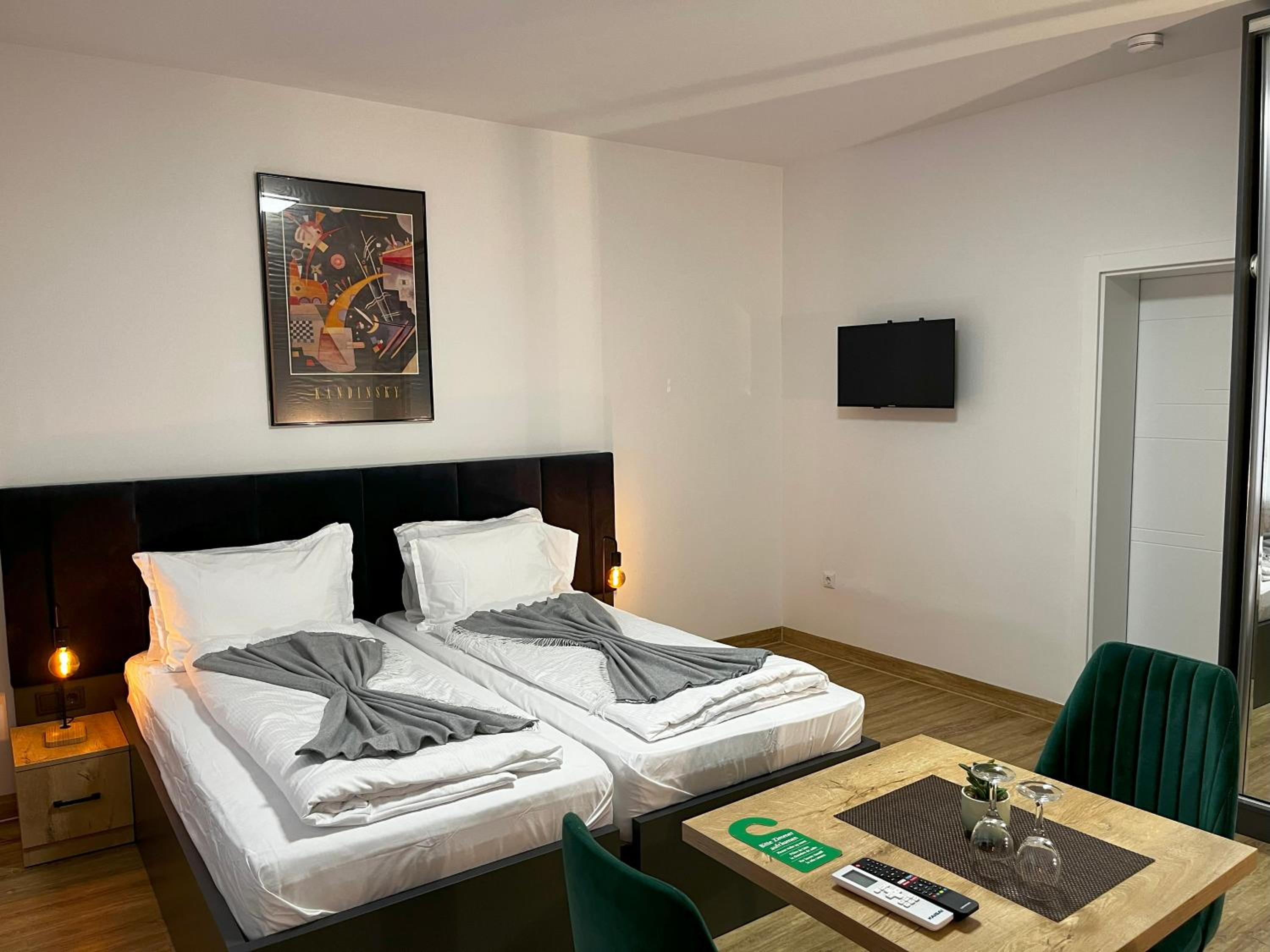 Superior Triple Room photo 2
