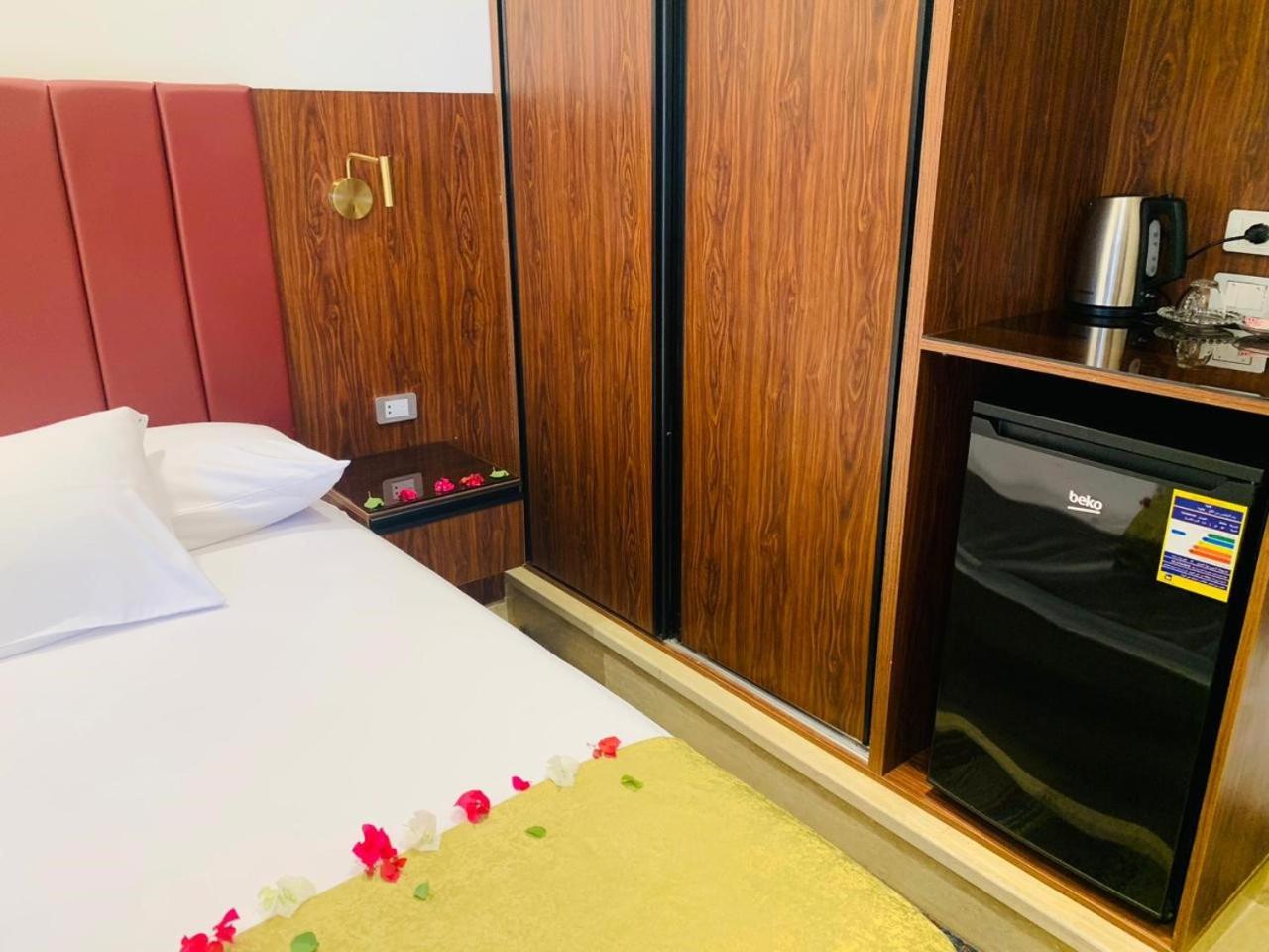 King Room with Garden View - Photo 2