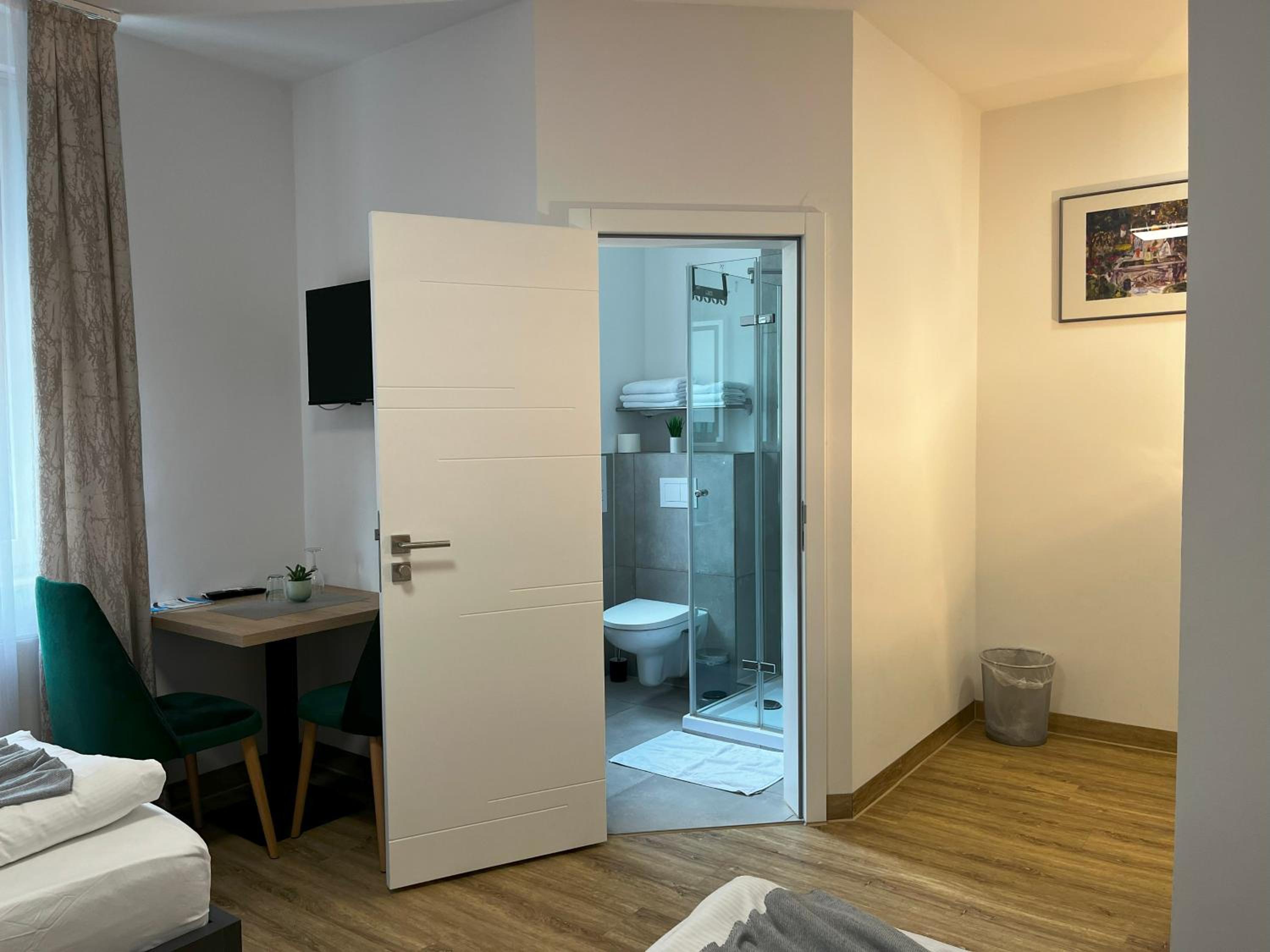 Standard Triple Room photo 2