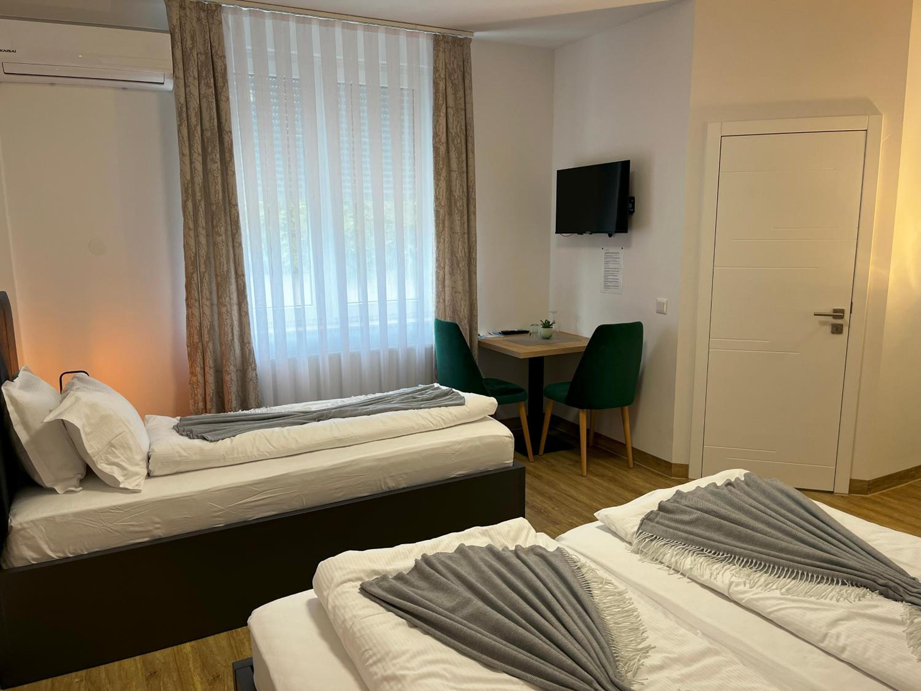 Standard Triple Room photo 1