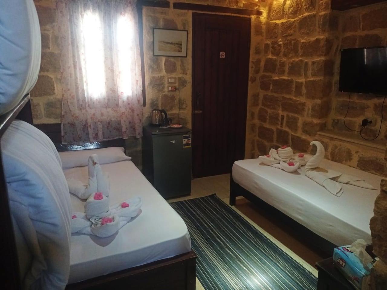 Budget Double Room - Photo 1
