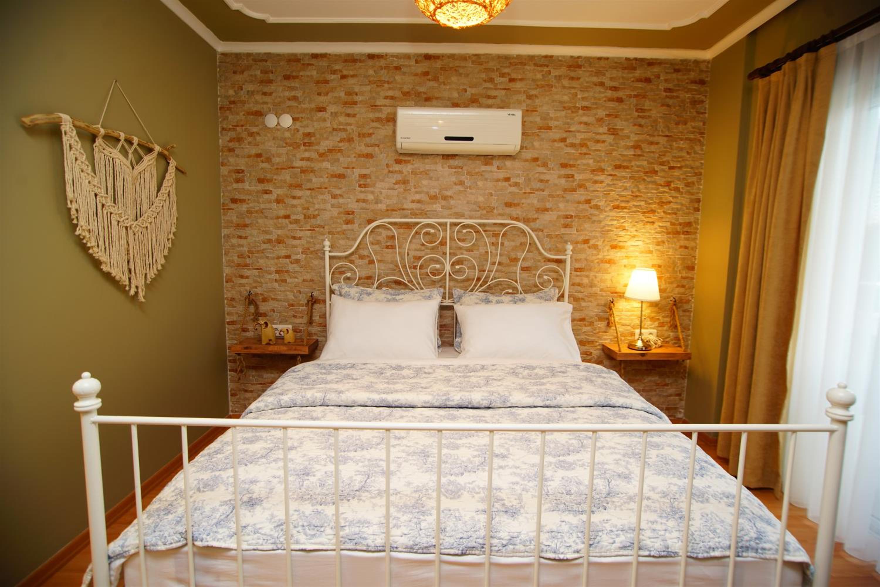 Standard Double Room photo 3