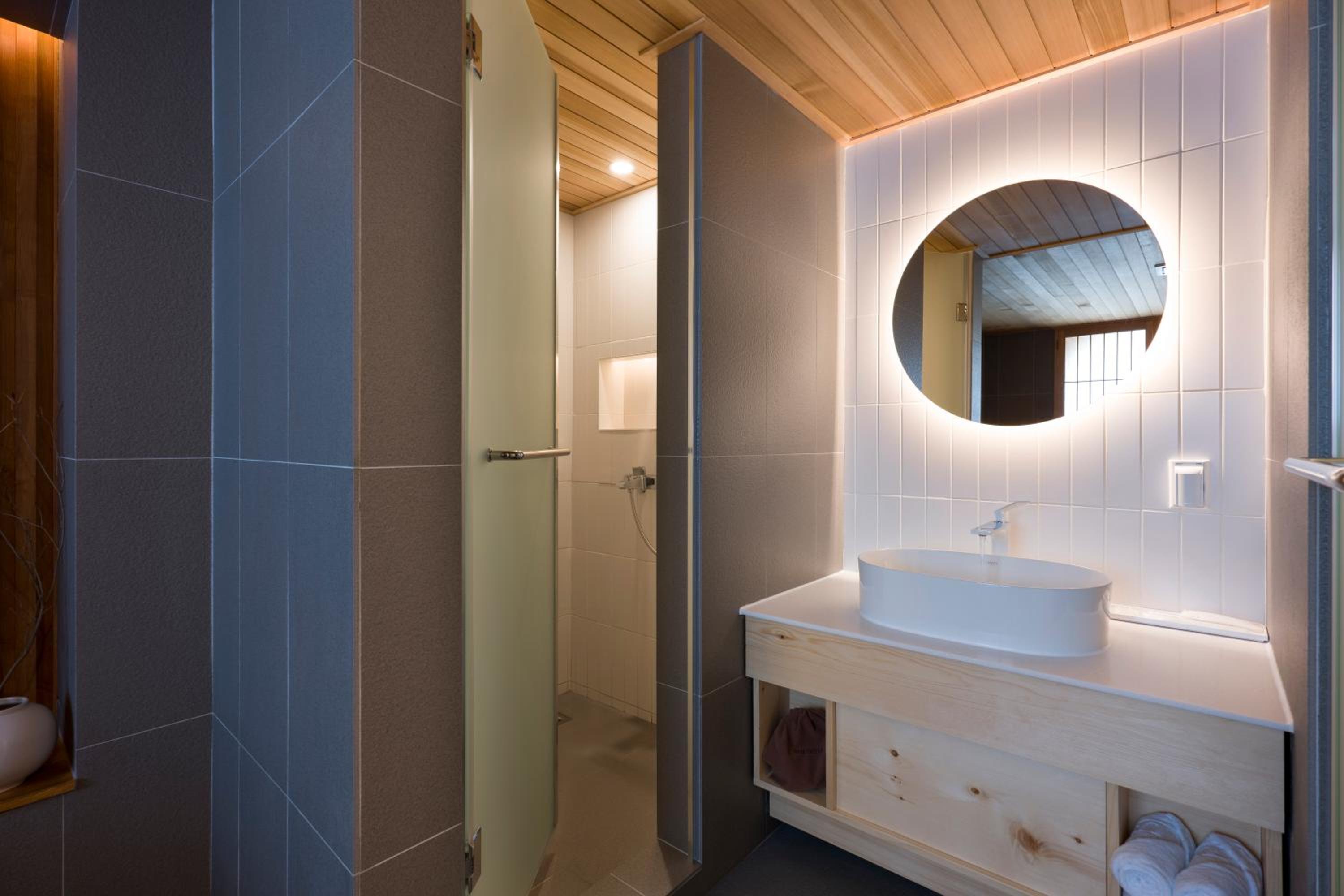 Double Room with Mountain View - Photo 3