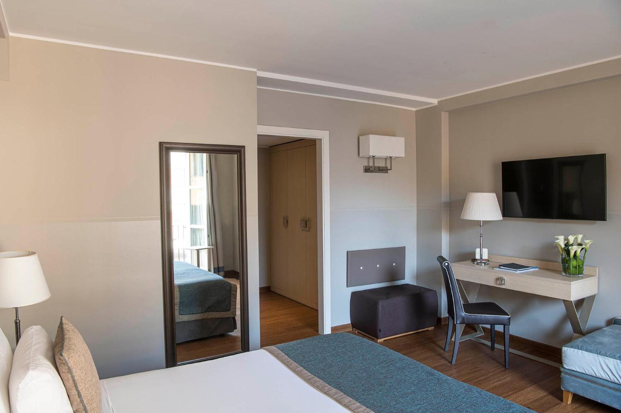 Classic Double or Twin Room - Photo 3