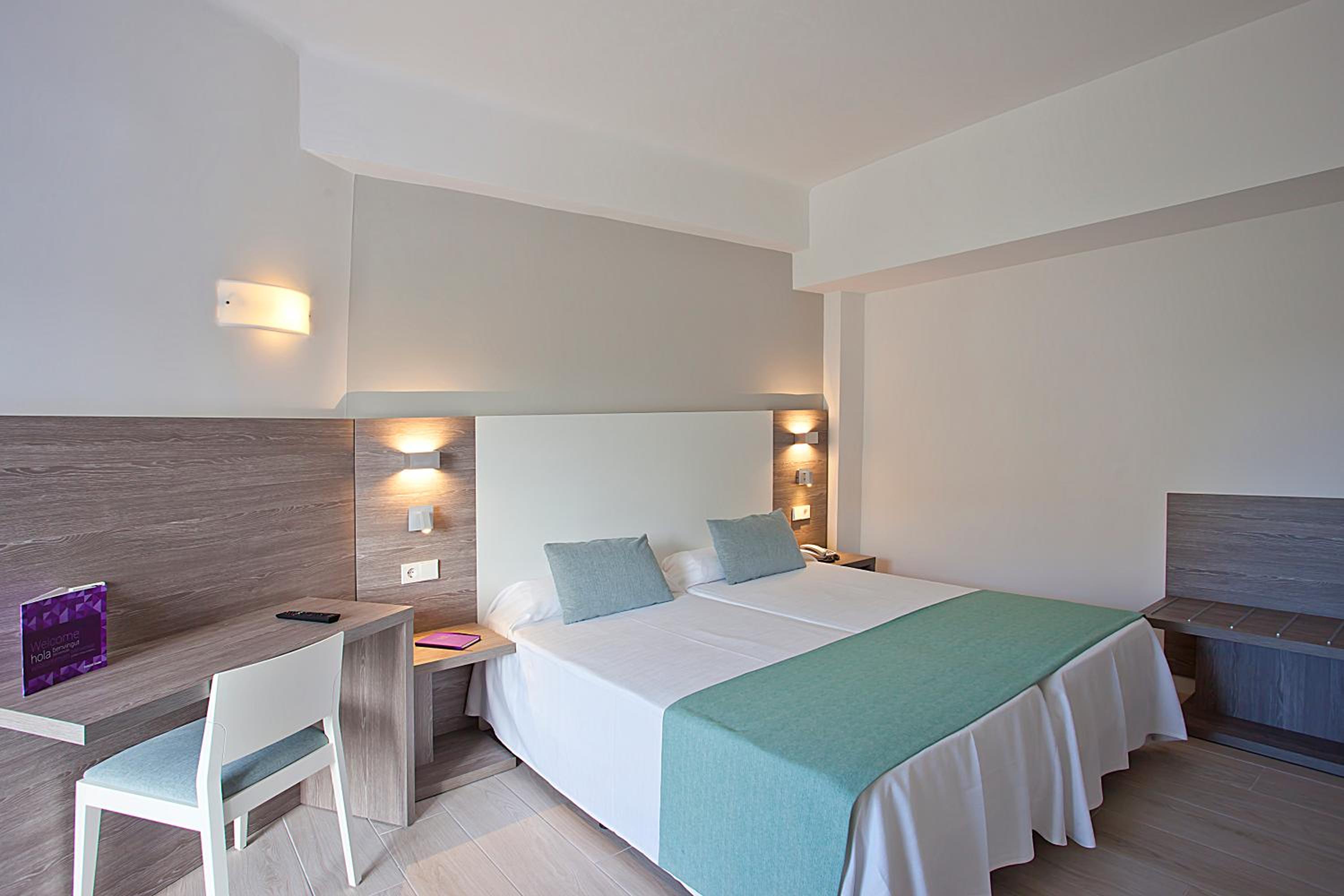 Double Room (2 Adults + 1 Child )