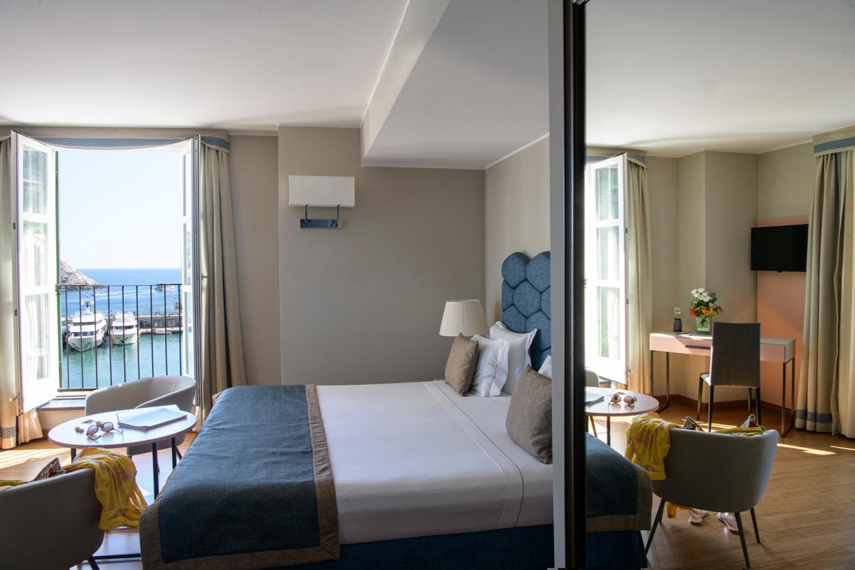Deluxe Double Room - Photo 7