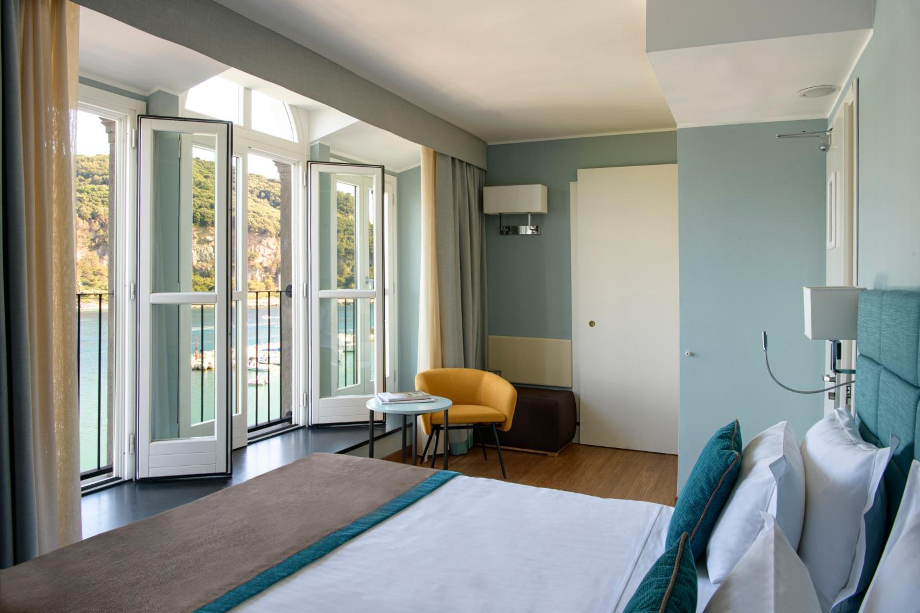 Deluxe Double Room - Photo 5