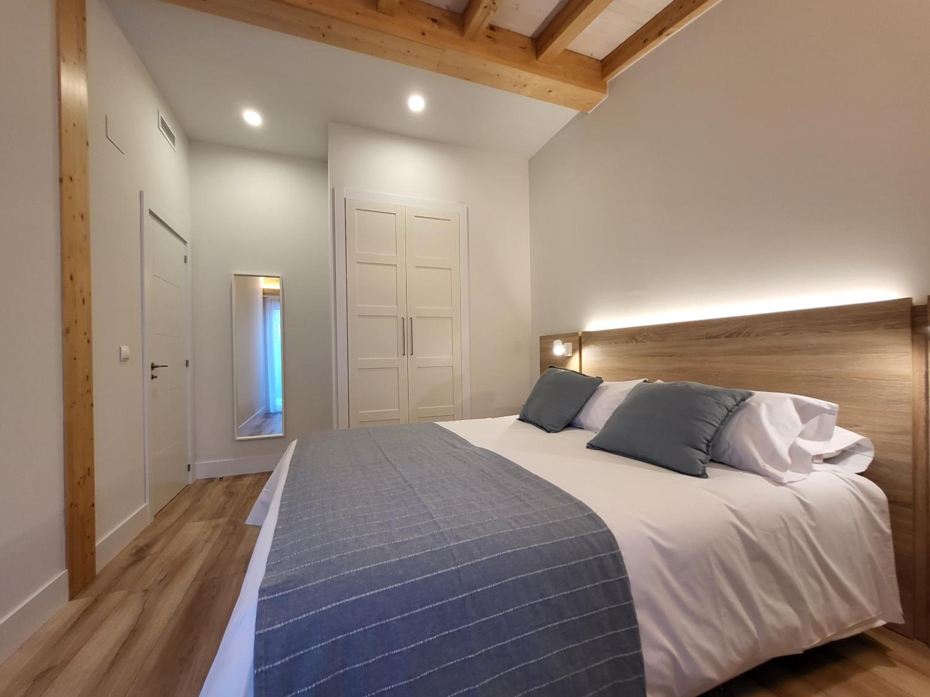 Two-Bedroom Apartment With Terrace photo 2