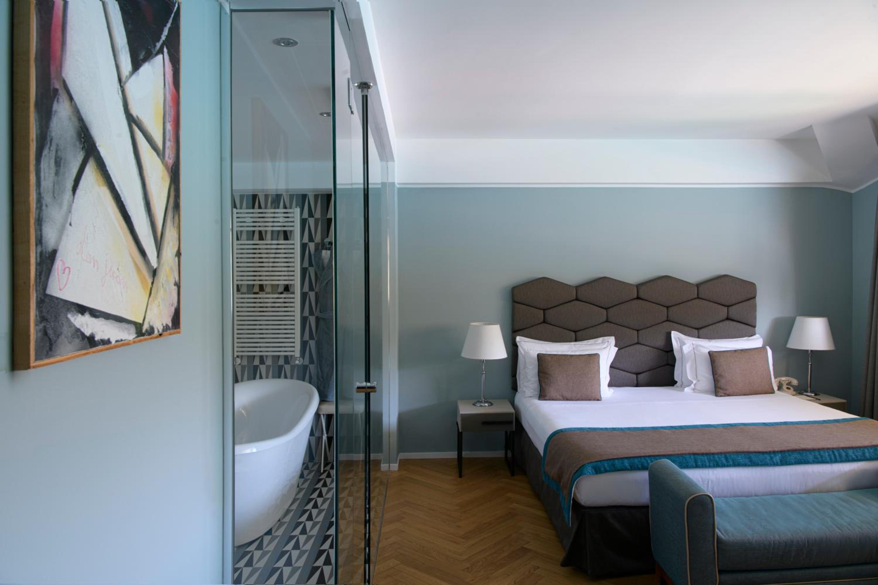 Suite with Sea View - Photo 2