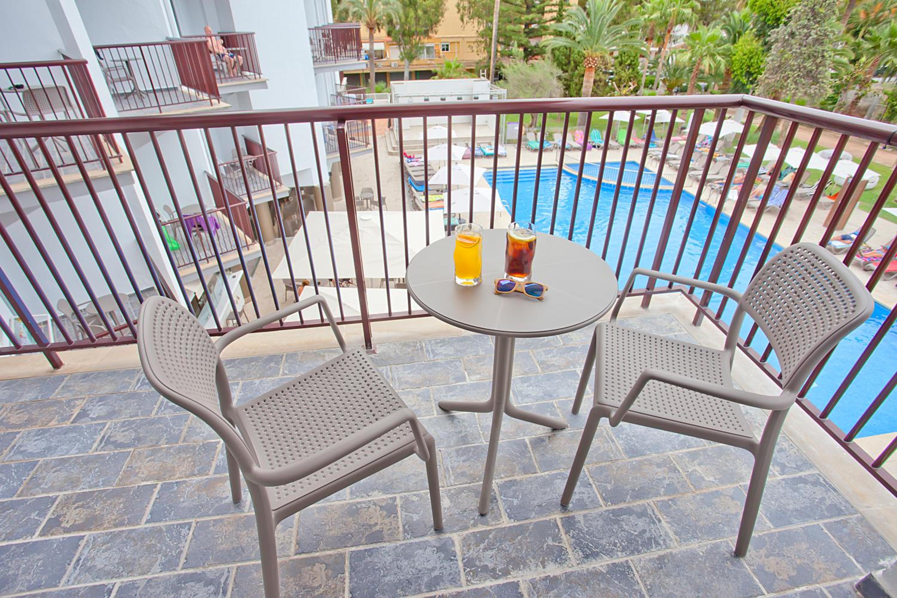 Double Room with Pool View