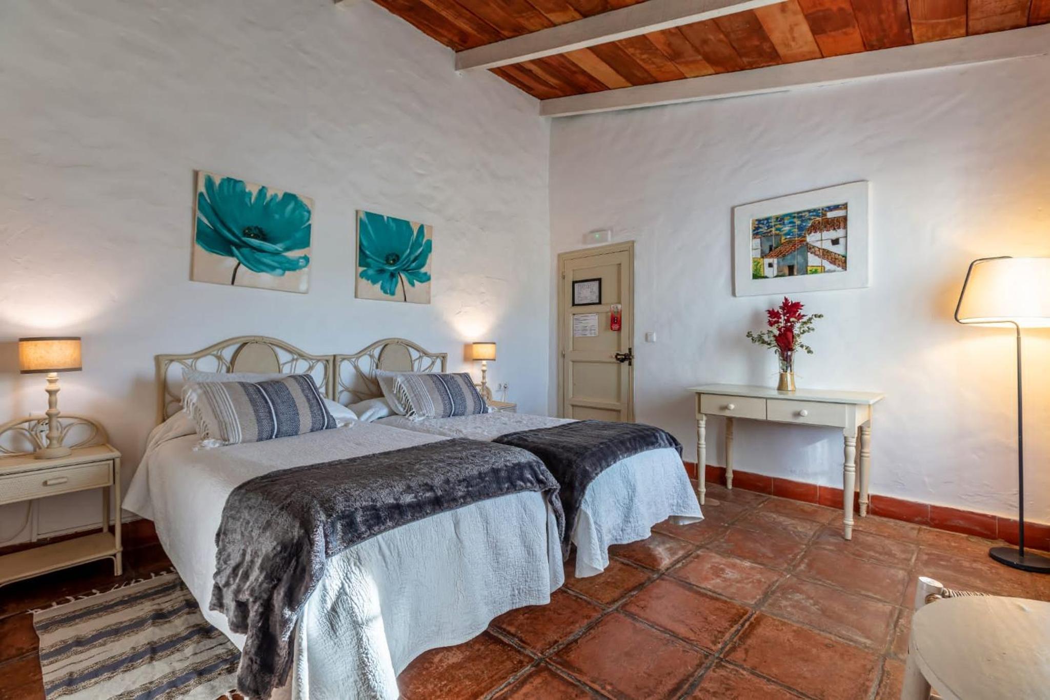 Four-bedroom apartment hacienda