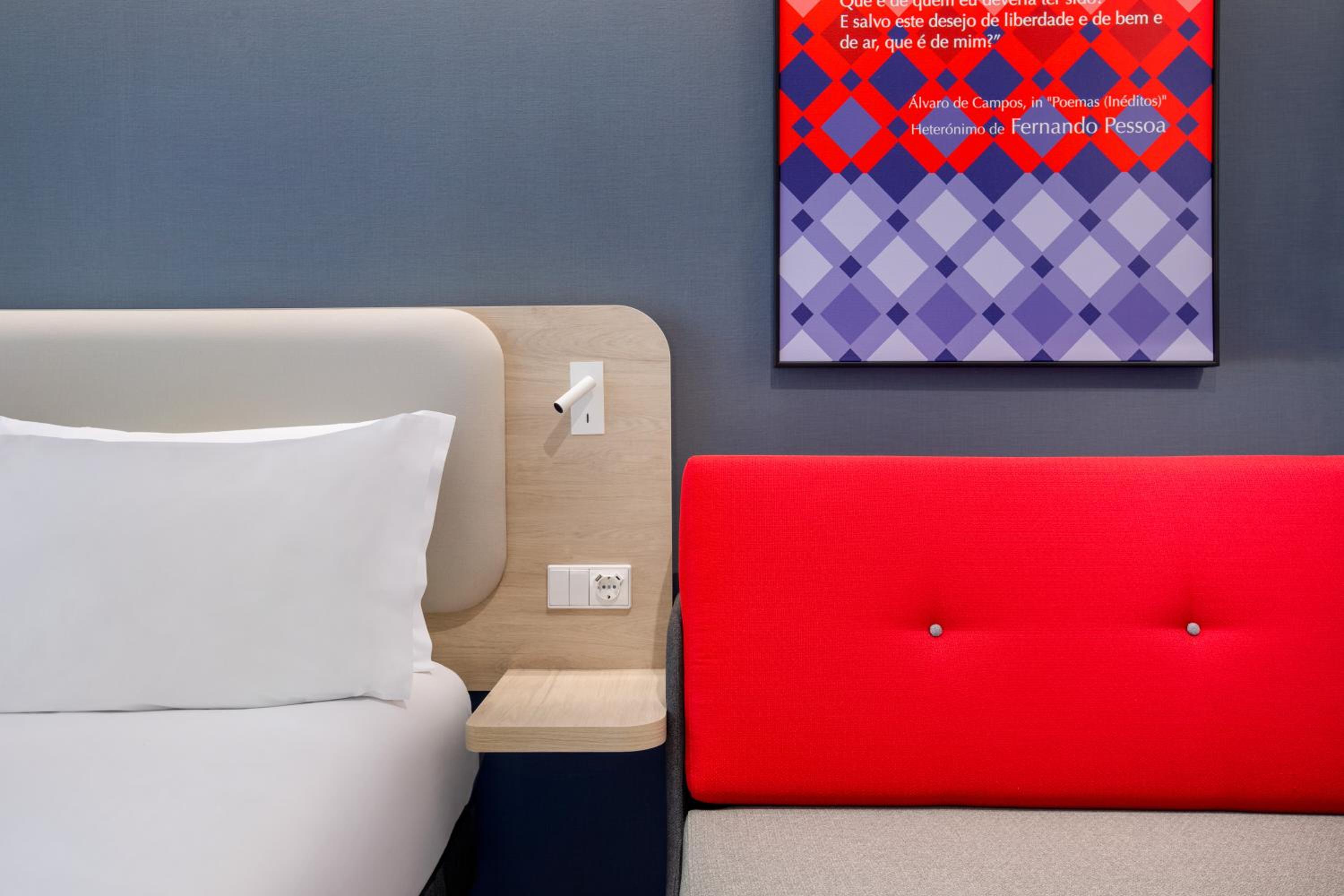 Standard Queen Room with Single Sofa Bed - Free Breakfast - Photo 7