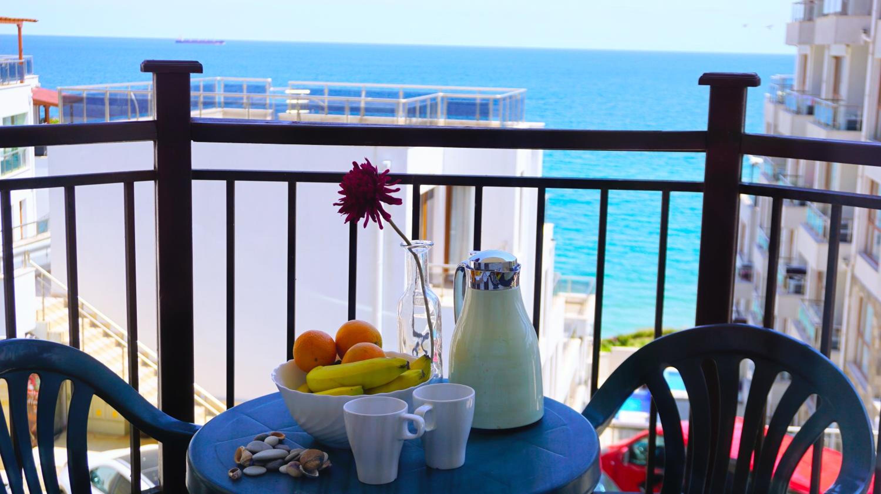 Apartment with Sea View photo 2