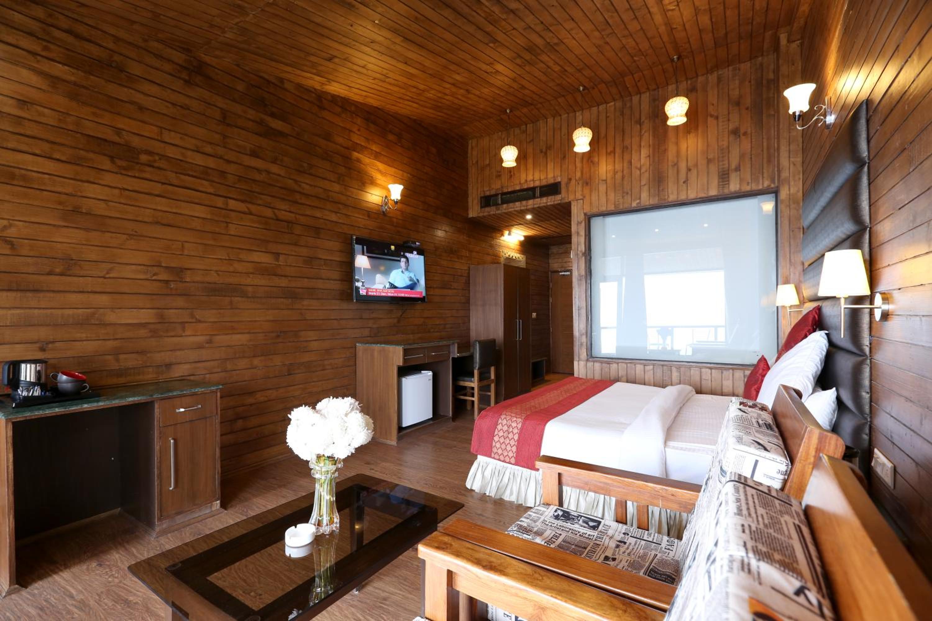 Premium Room with Jacuzzi Valley Facing