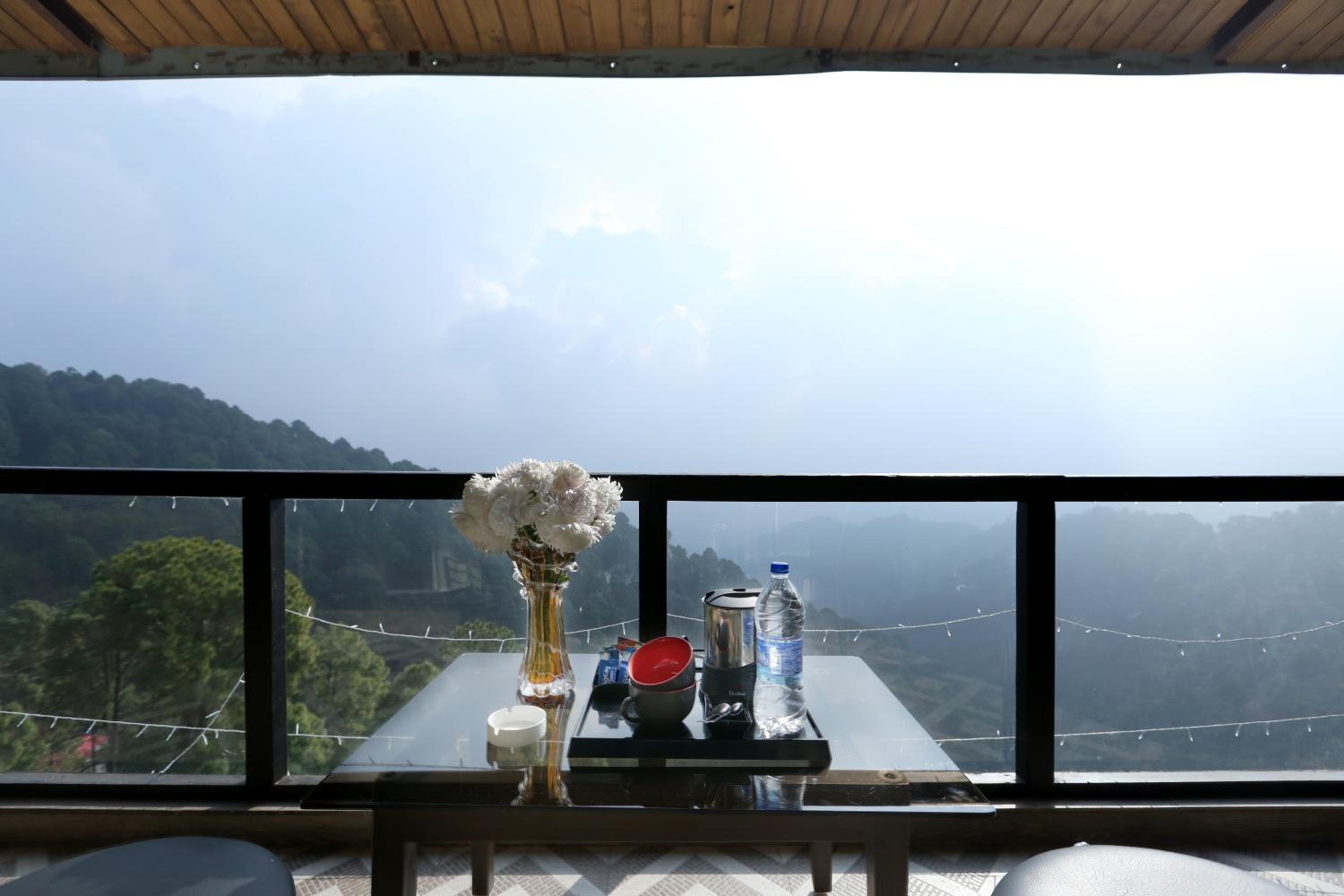 Premium Room with Jacuzzi Valley Facing photo 2