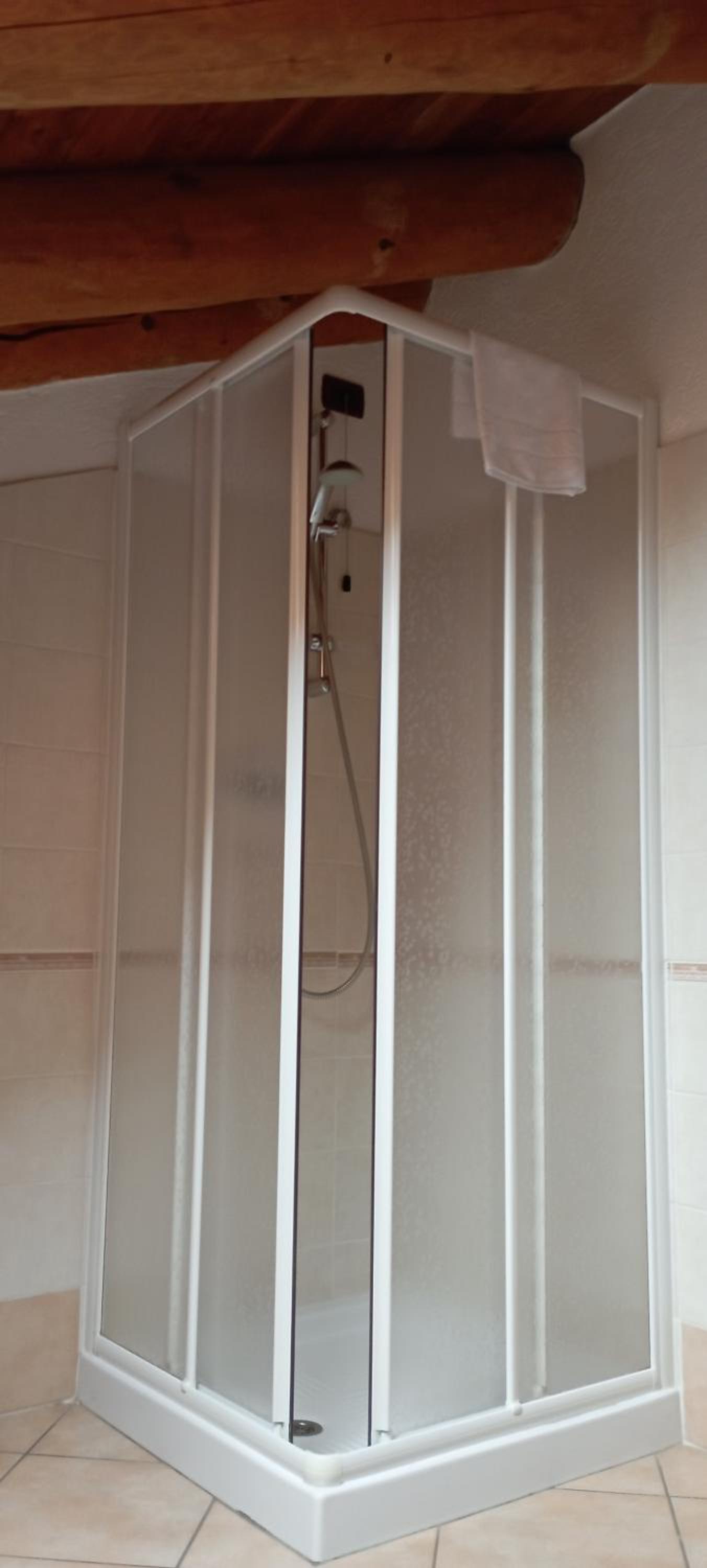 Double or Twin Room - Photo 16