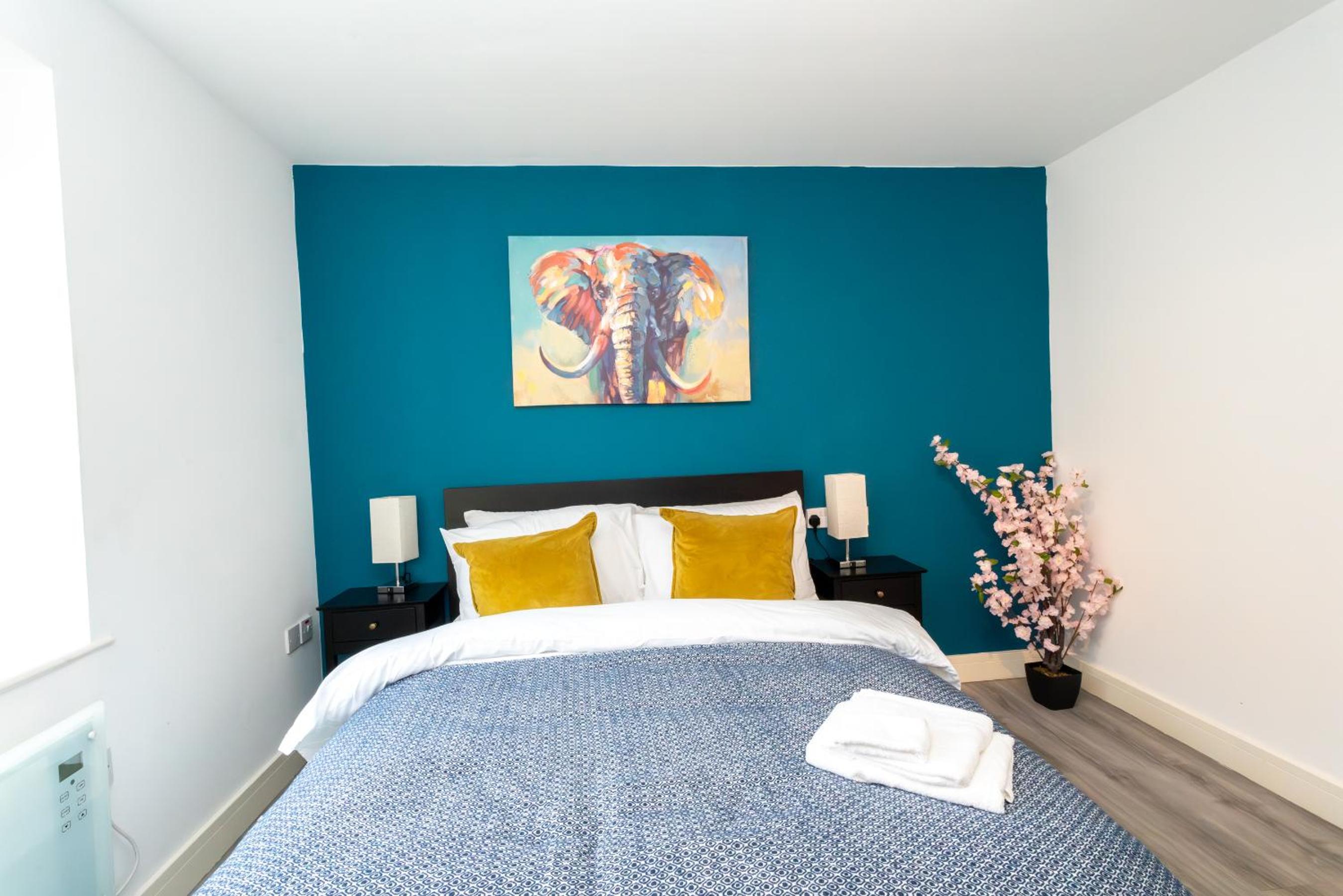 Two-Bedroom Deluxe Apartment photo 2