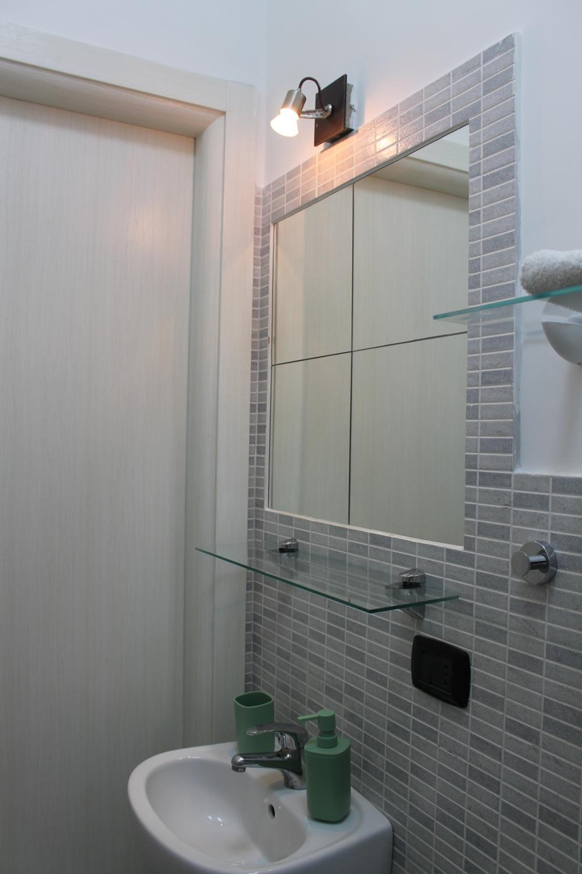 Single Room photo 2